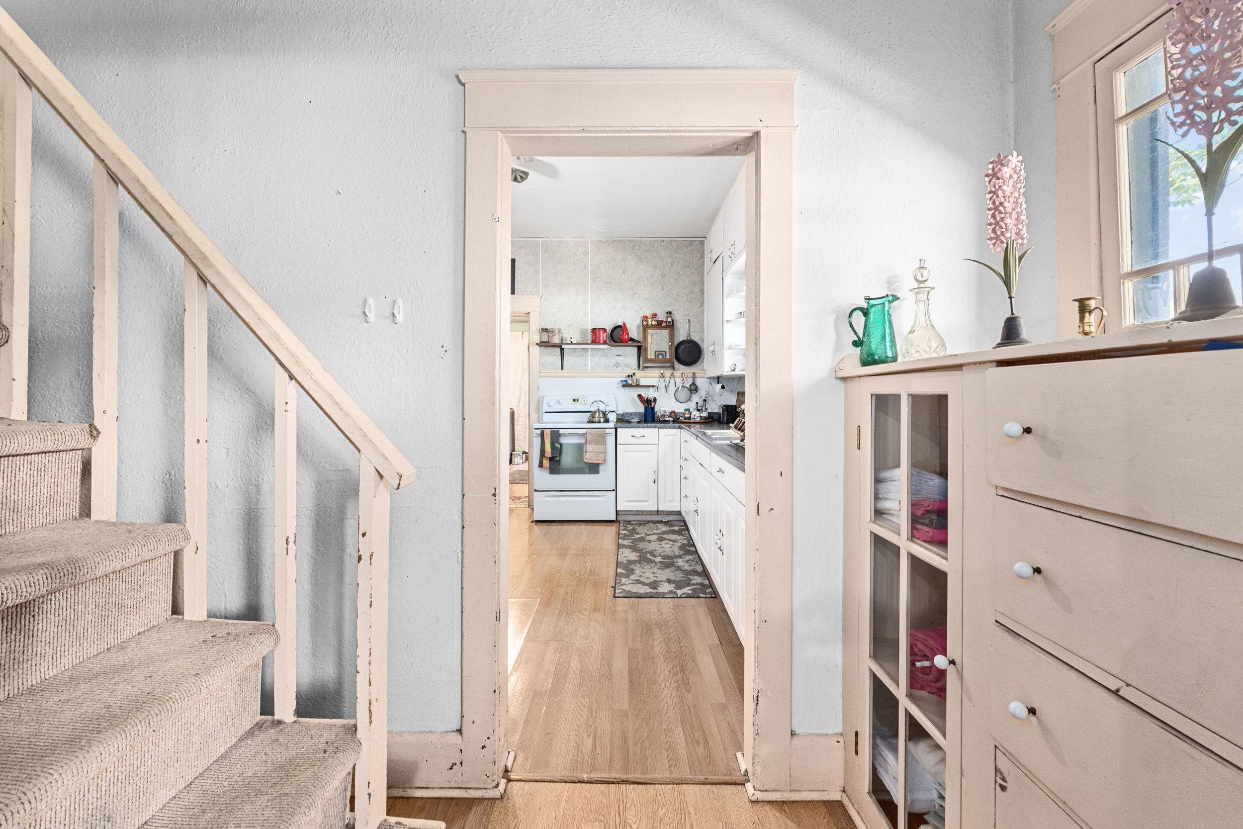 409 Houghton St - Photo 6