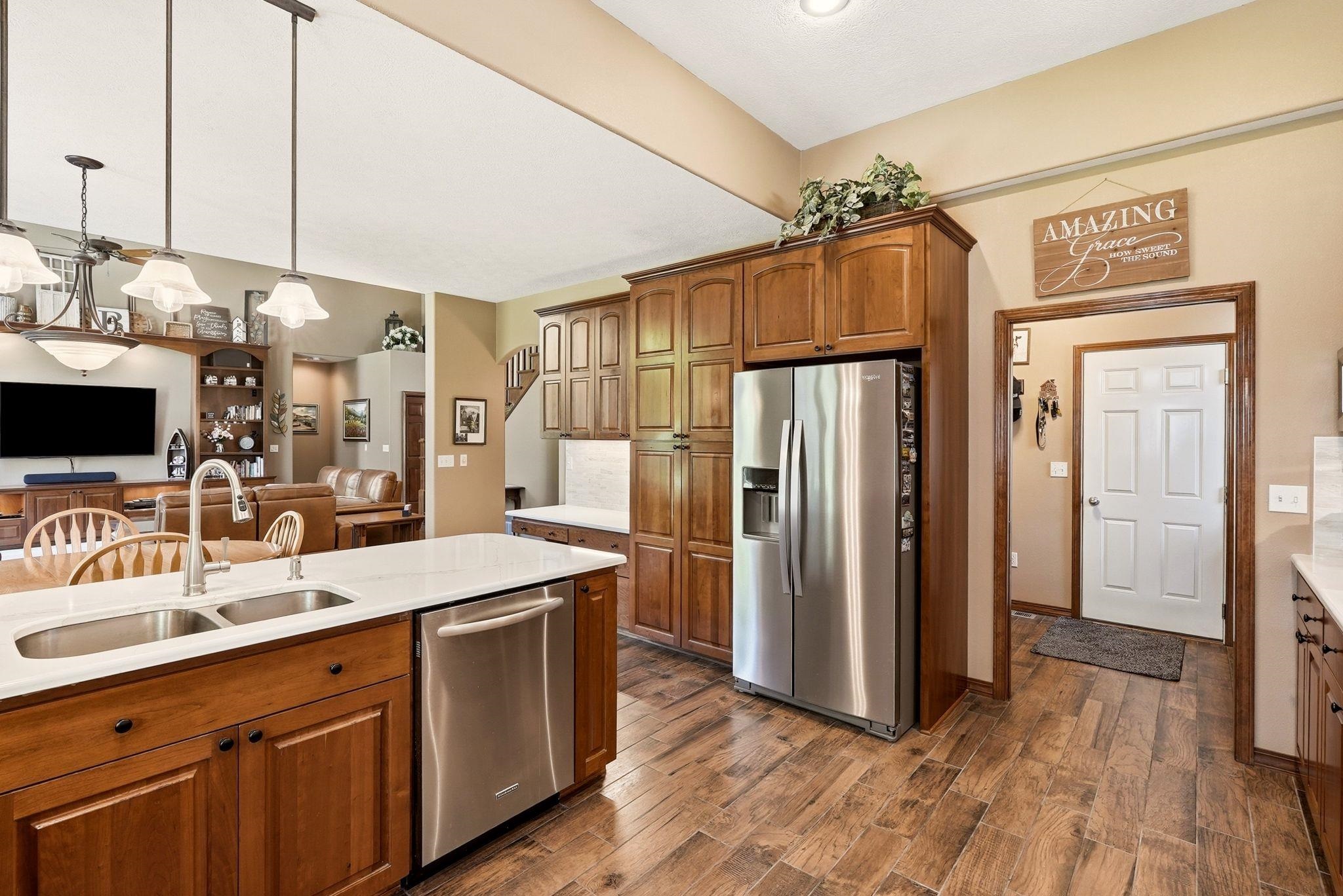 1215 E Huron Dr - Photo 17