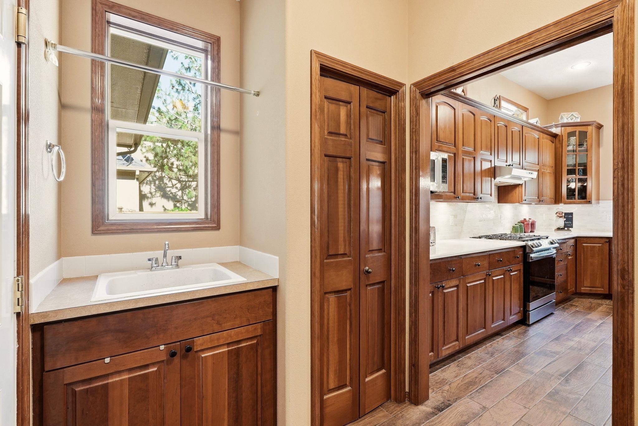 1215 E Huron Dr - Photo 20