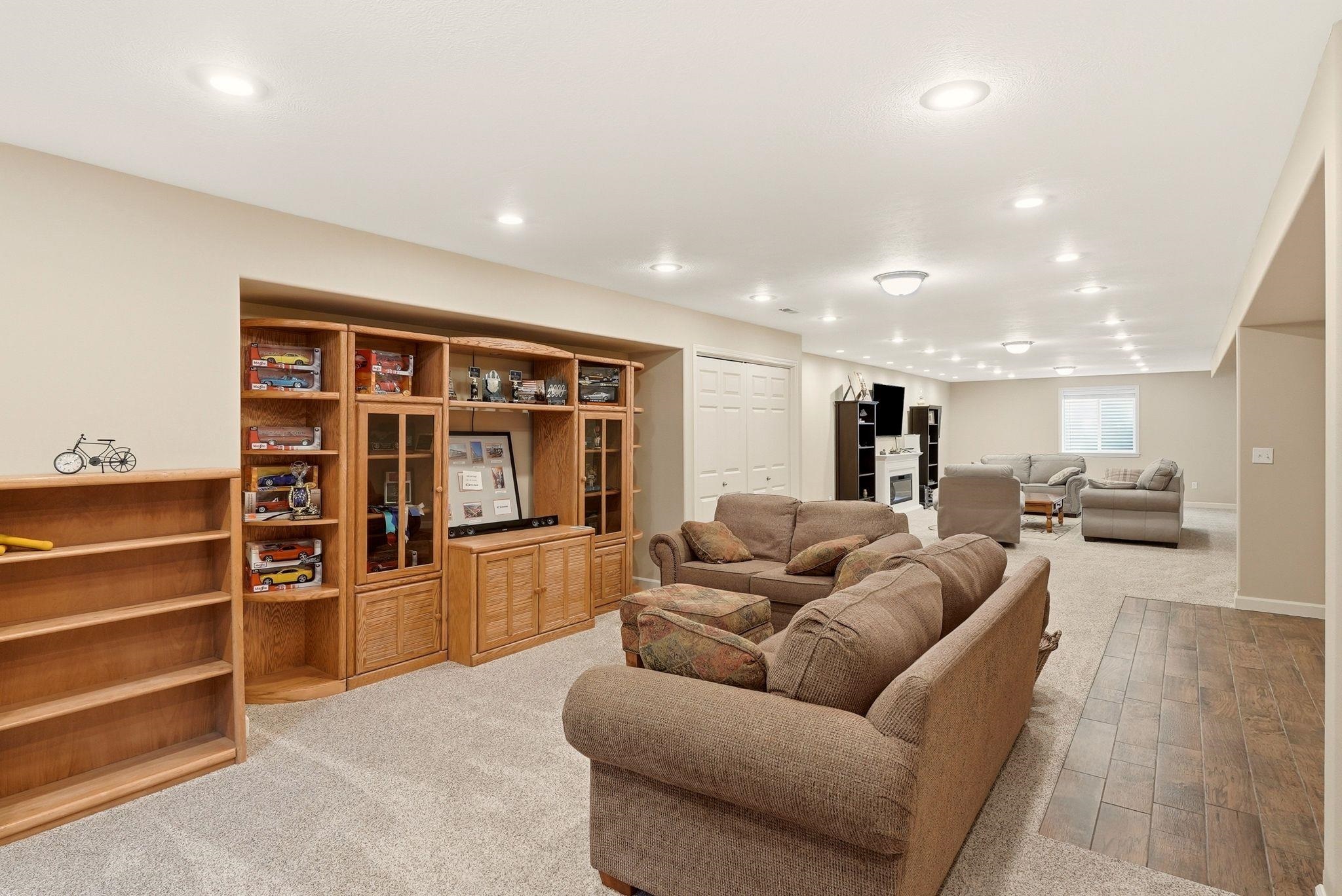 1215 E Huron Dr - Photo 32