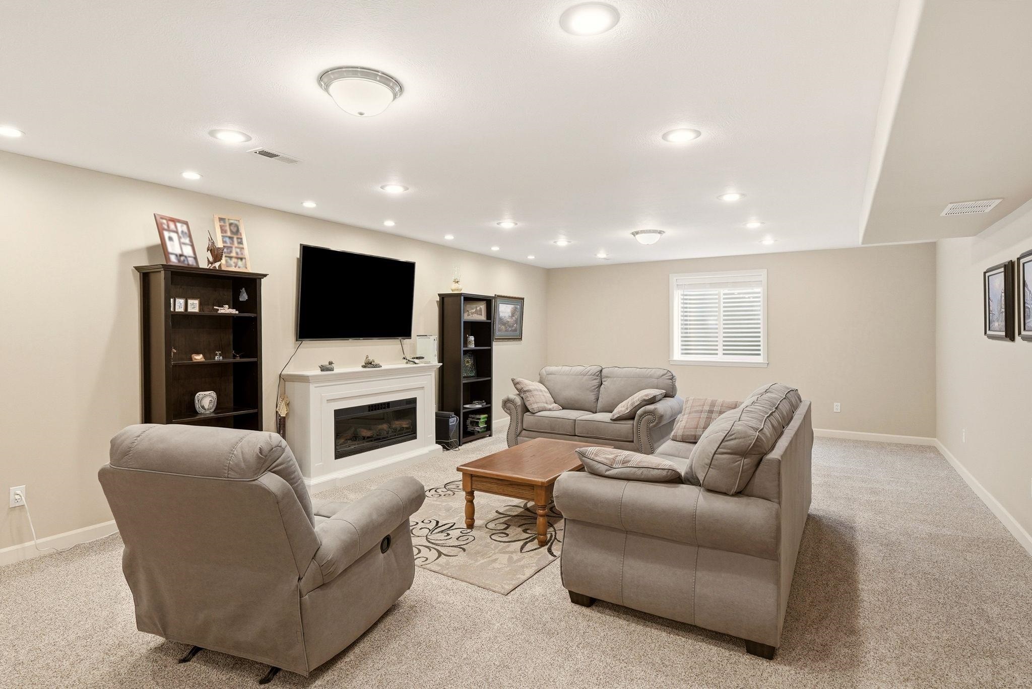 1215 E Huron Dr - Photo 33