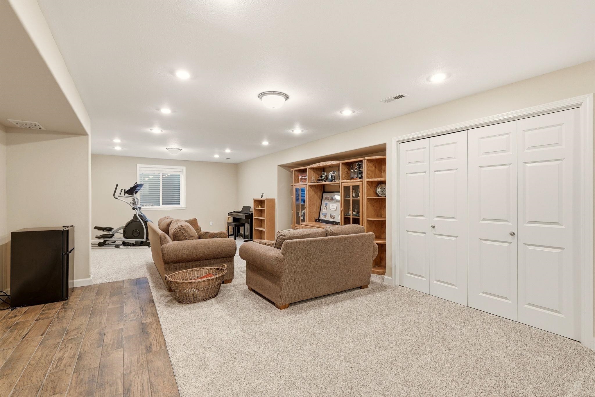 1215 E Huron Dr - Photo 34