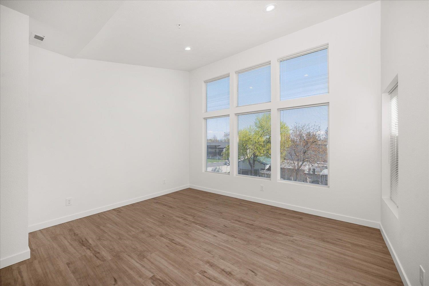 505 E Hawthorne Rd - Photo 10