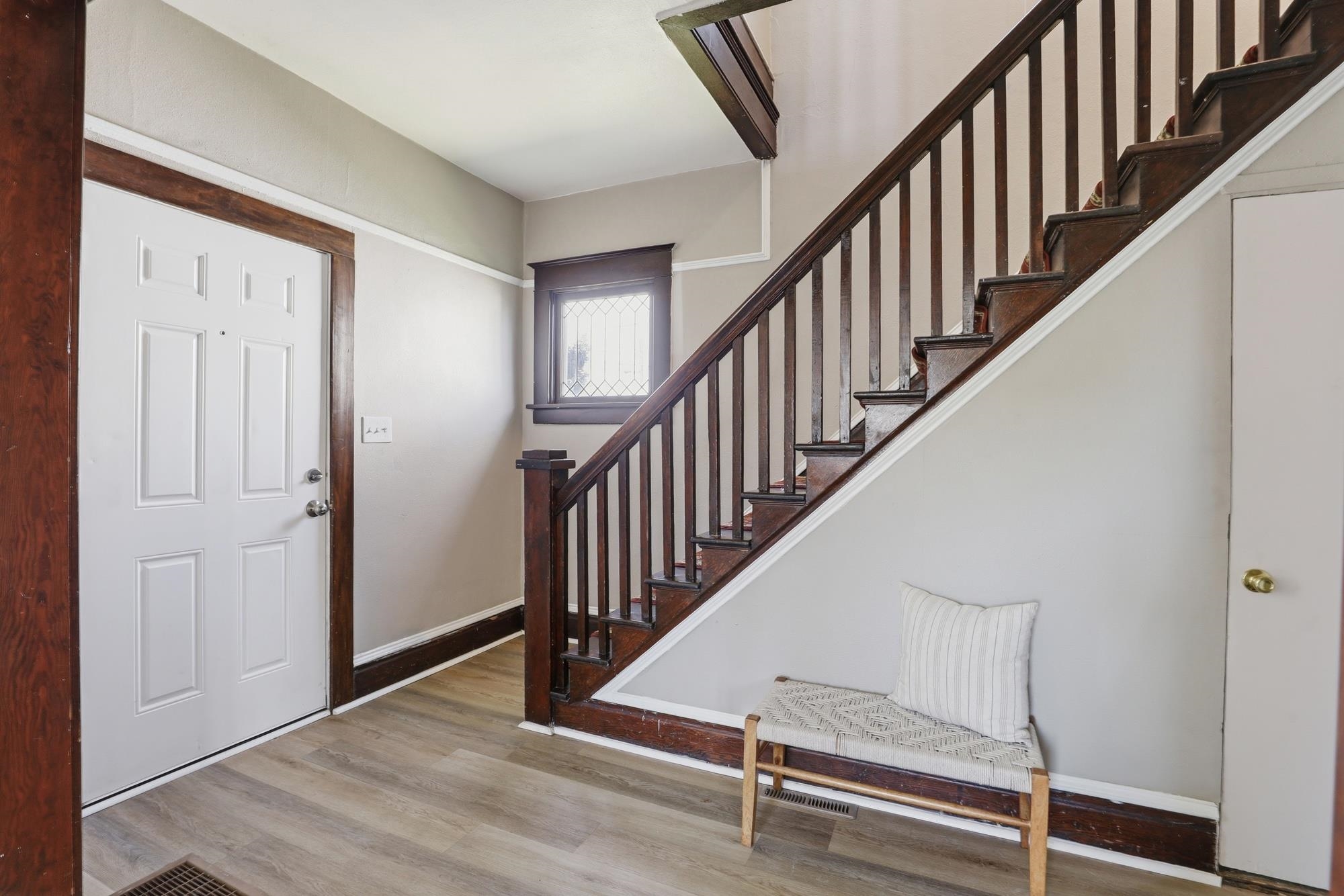 427 E Euclid Ave - Photo 2