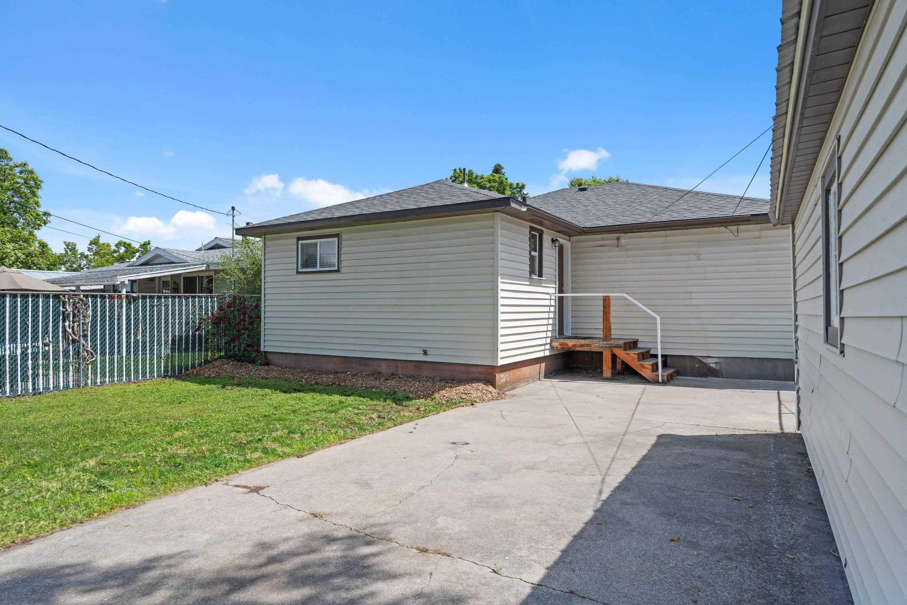 1743 N Altamont St - Photo 31