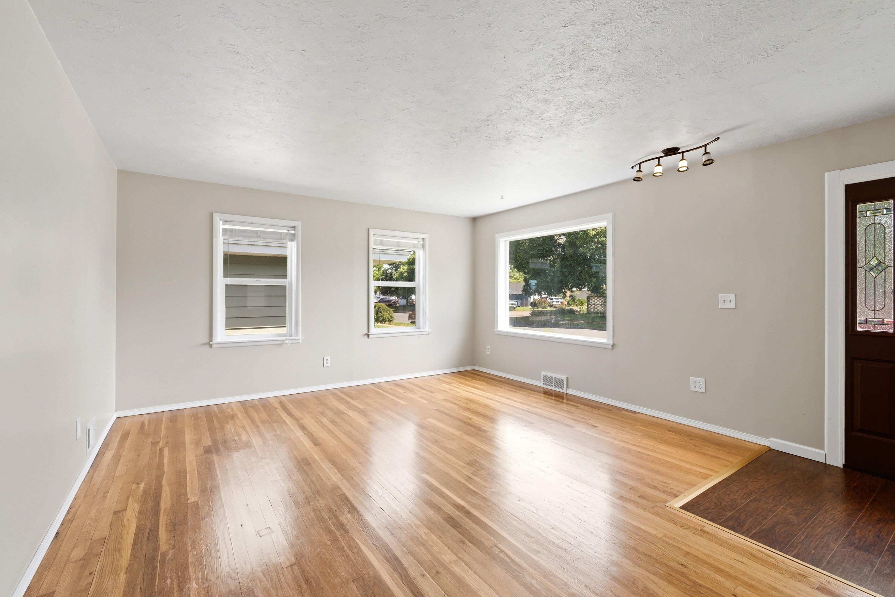 1743 N Altamont St - Photo 8