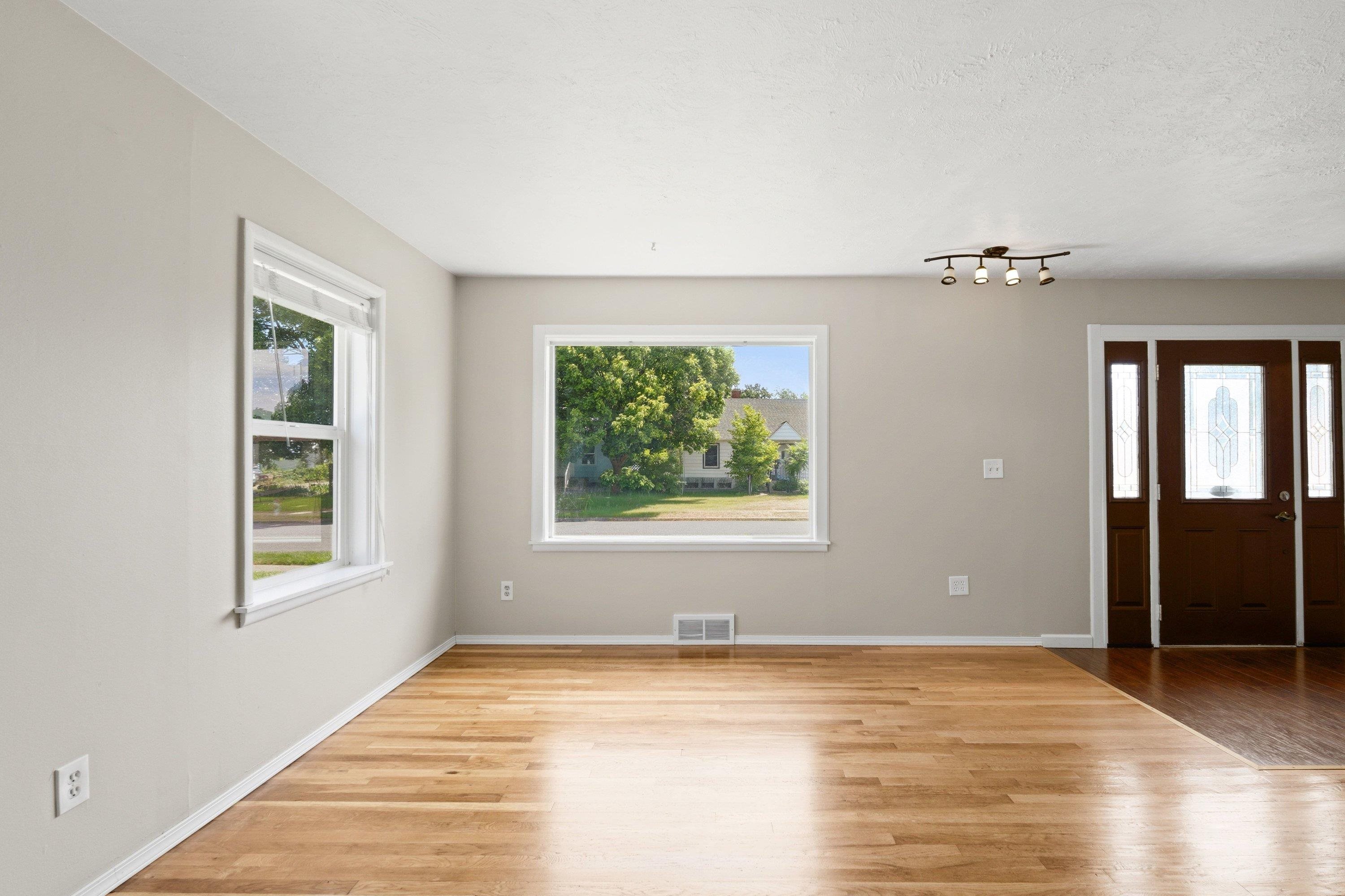 1743 N Altamont St - Photo 9