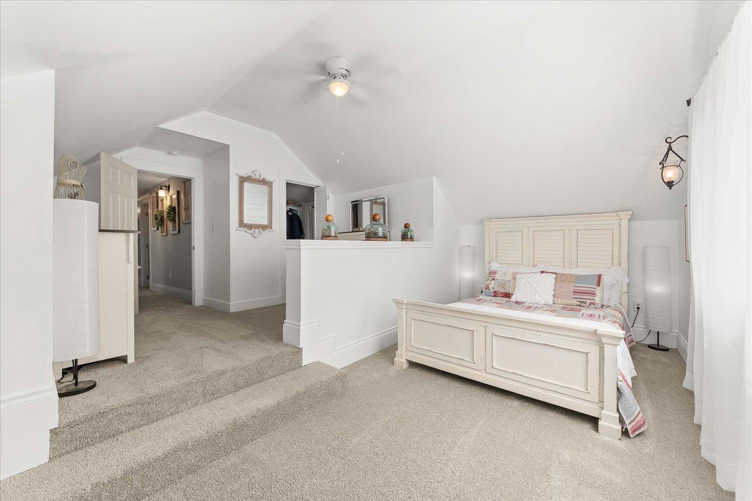 209 E 3rd Ave - Photo 16