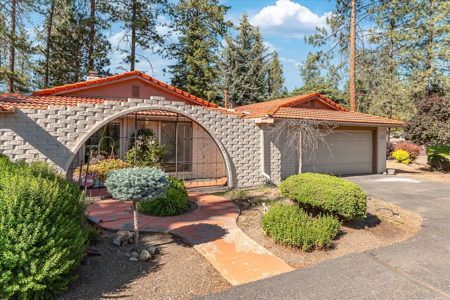 8320 N Lemon Ln - Photo 1