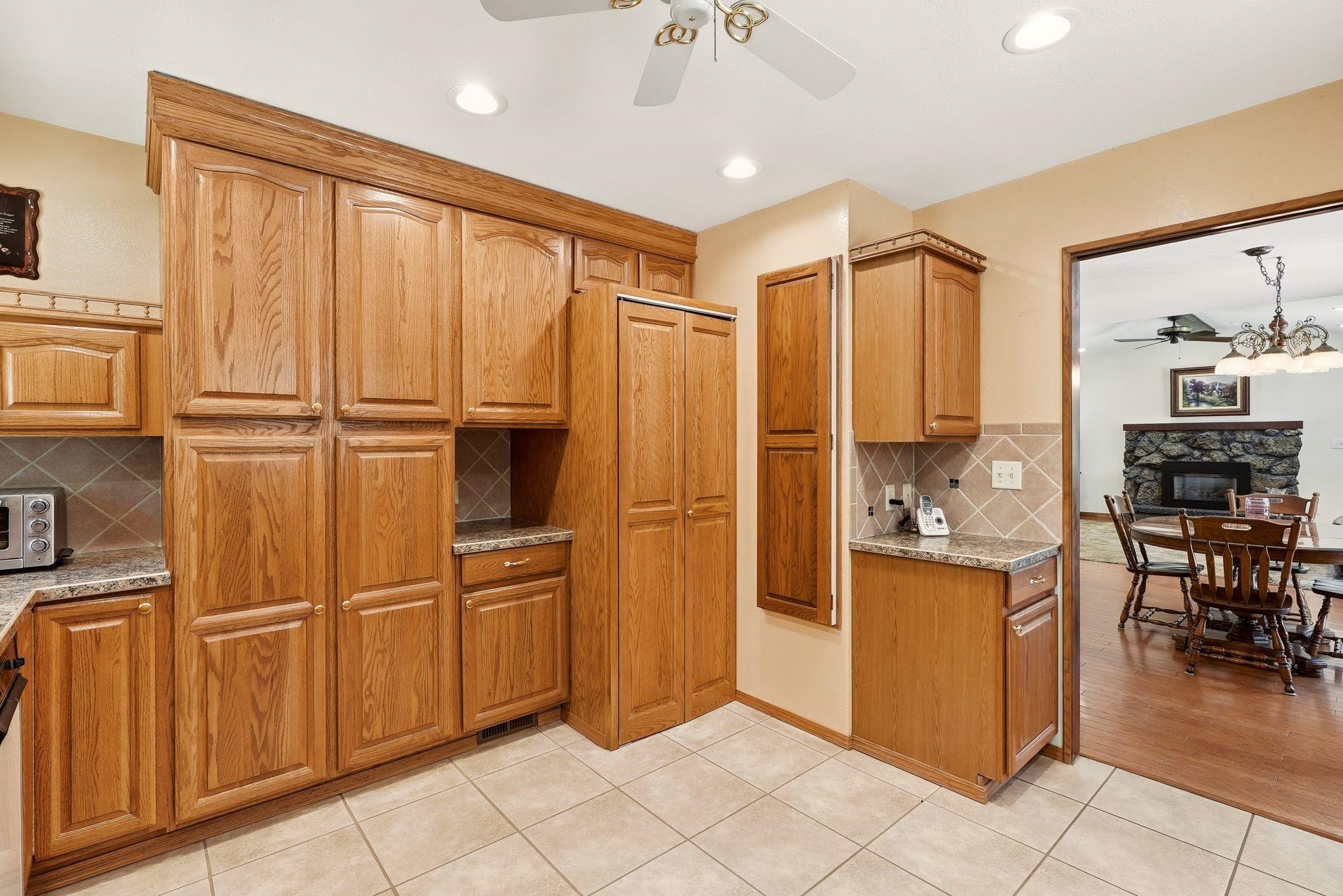 28205 BEAR LAKE Rd - Photo 9