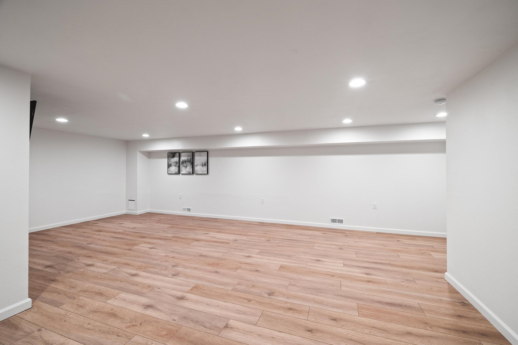 11117 E 11TH Ave - Photo 9