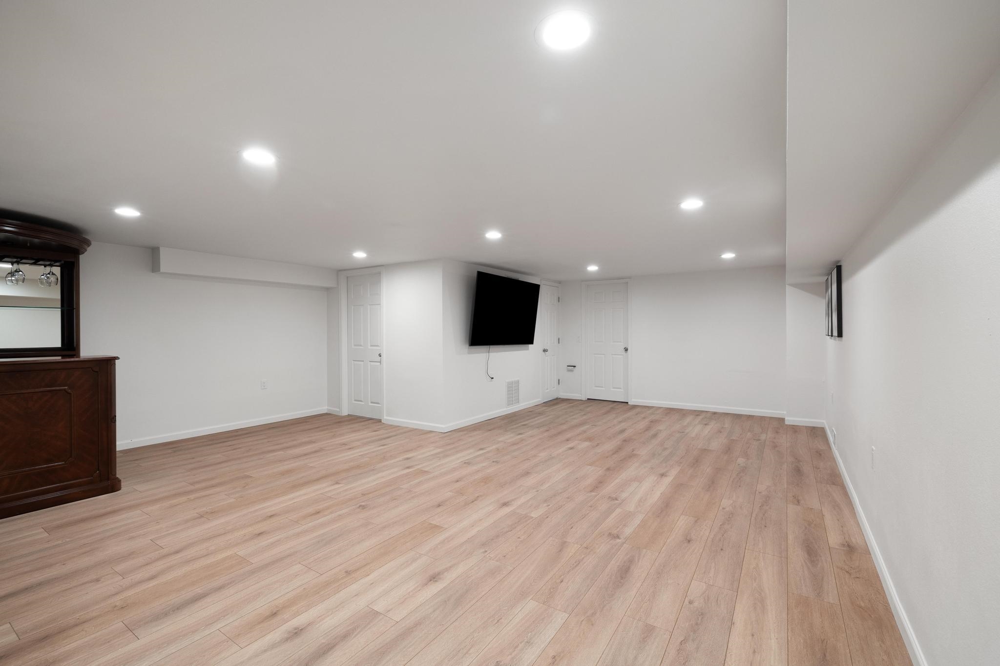 11117 E 11TH Ave - Photo 10