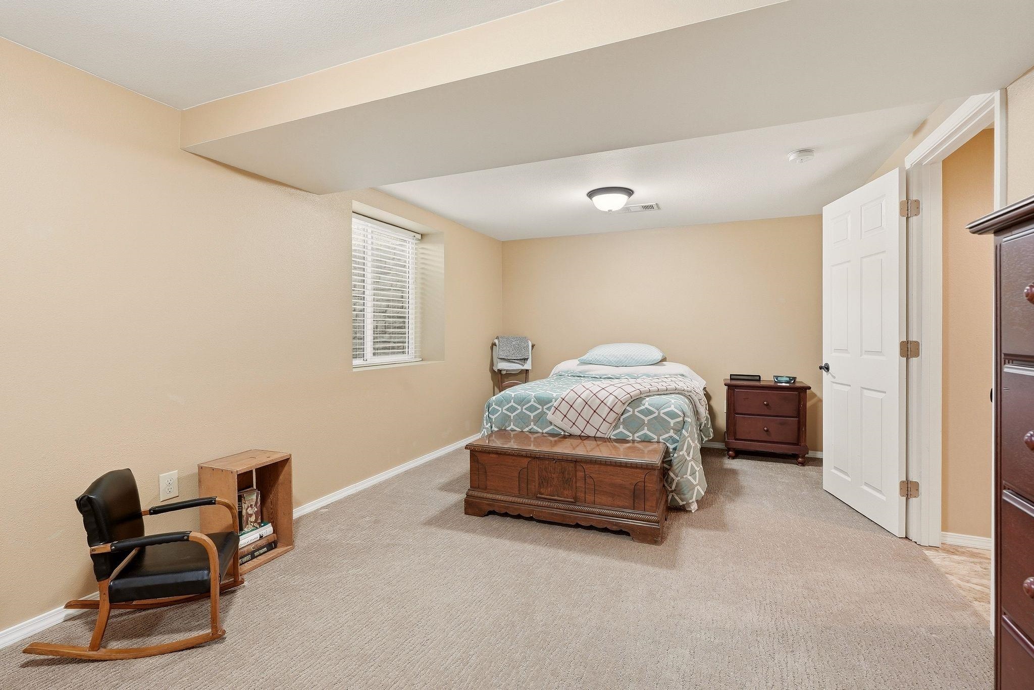12103 E Spring Valley Rd - Photo 20