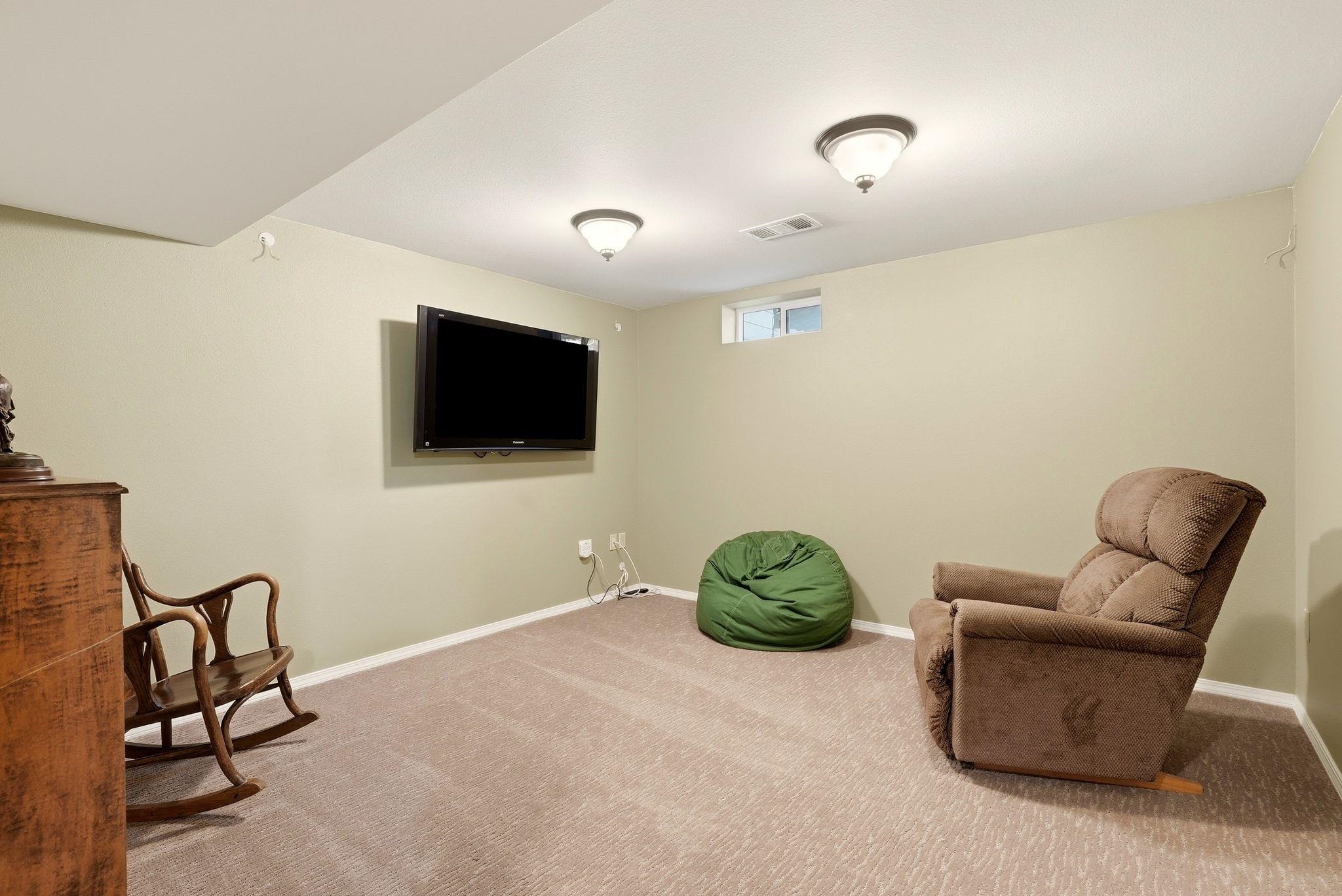 12103 E Spring Valley Rd - Photo 23