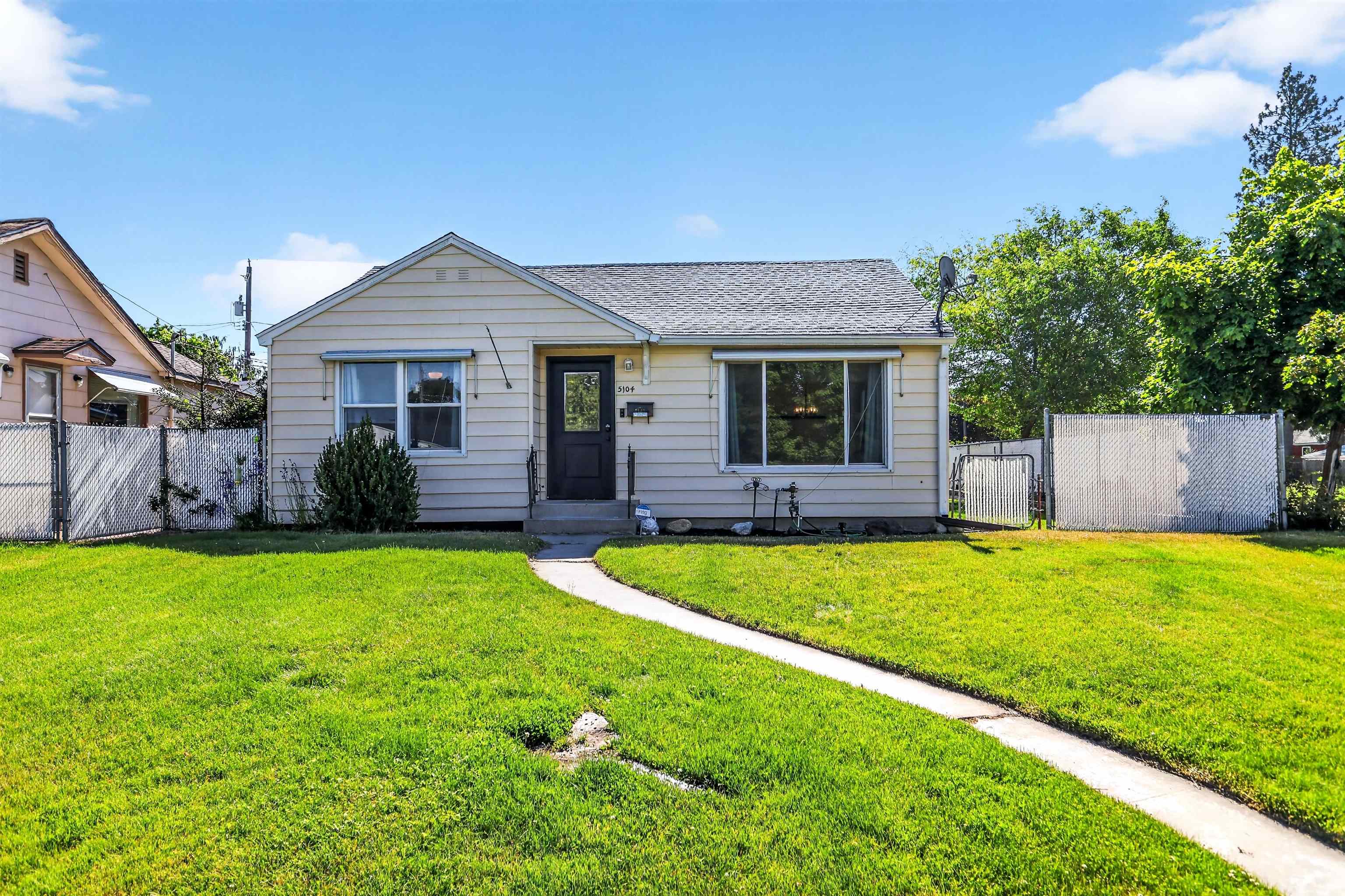 5104 N Elgin St - Photo 2