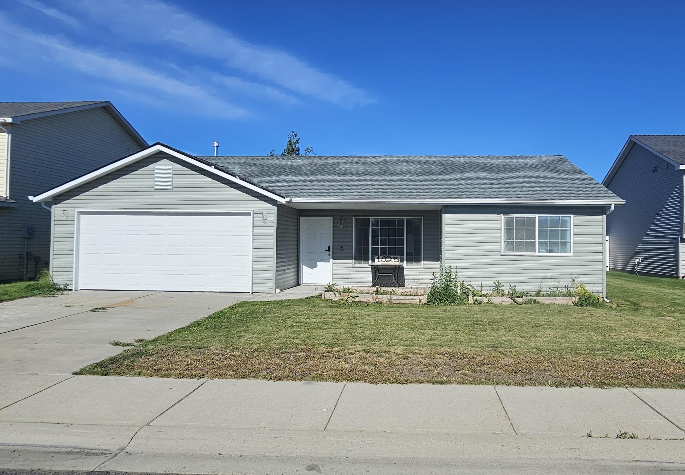 1025 N Jessie St - Photo 1
