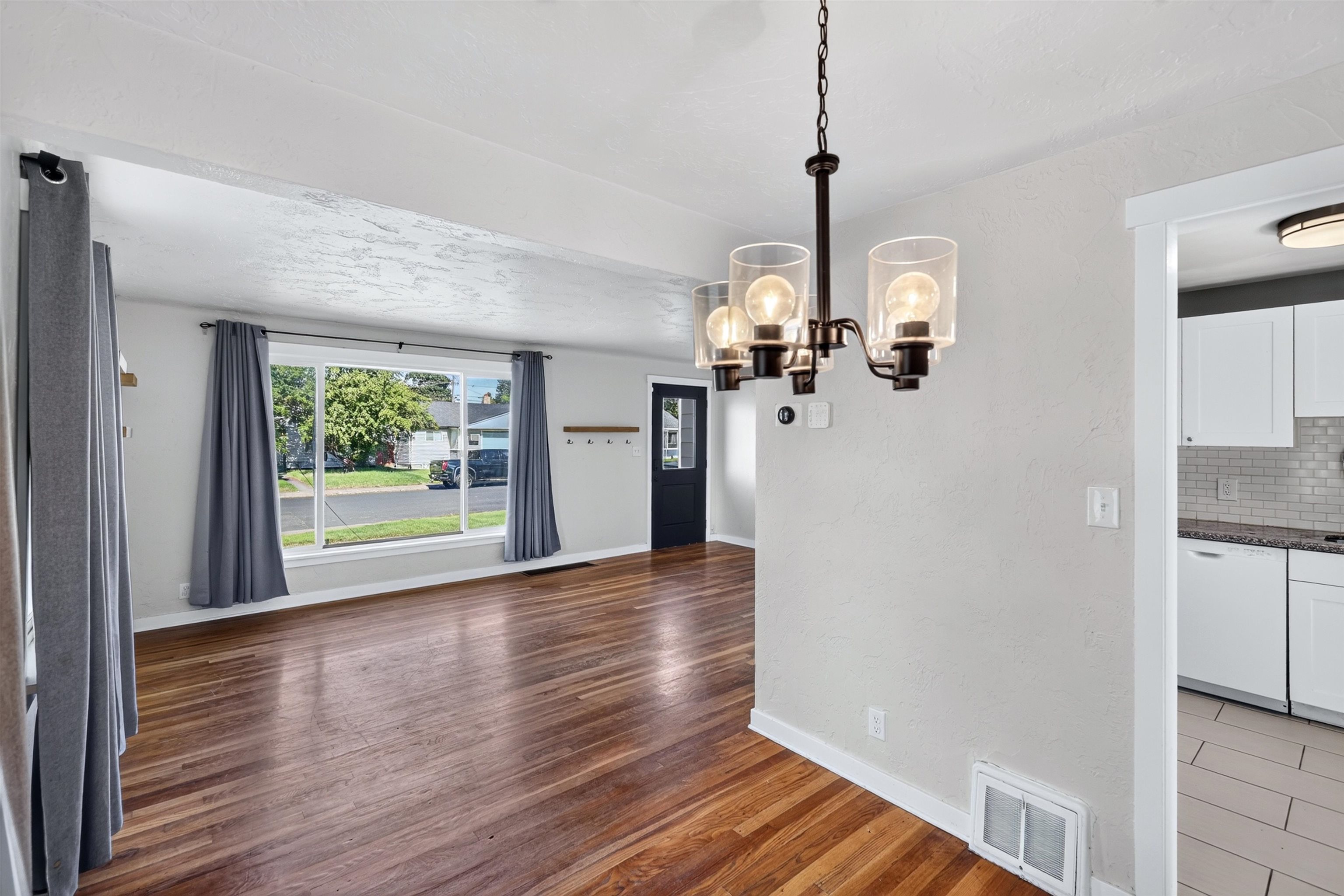 5104 N Elgin St - Photo 9