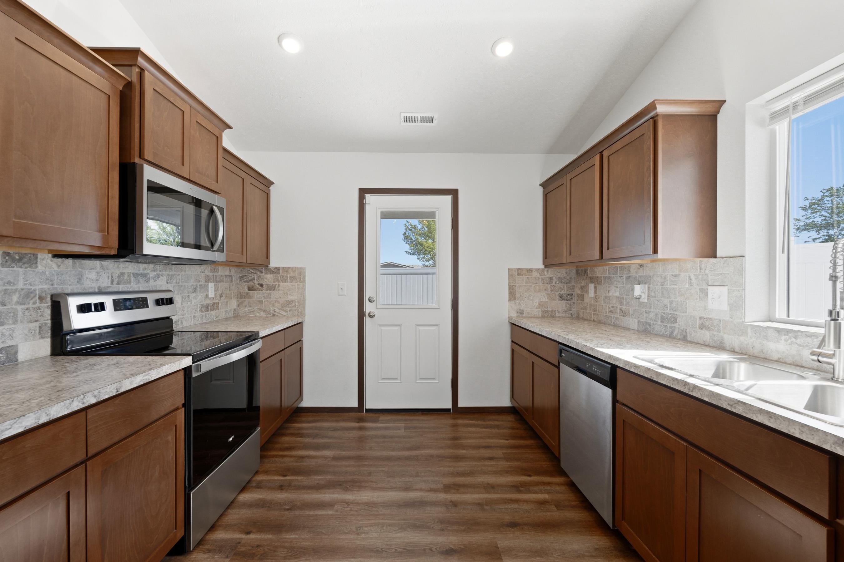 10326 W Salmonberry Rd - Photo 5