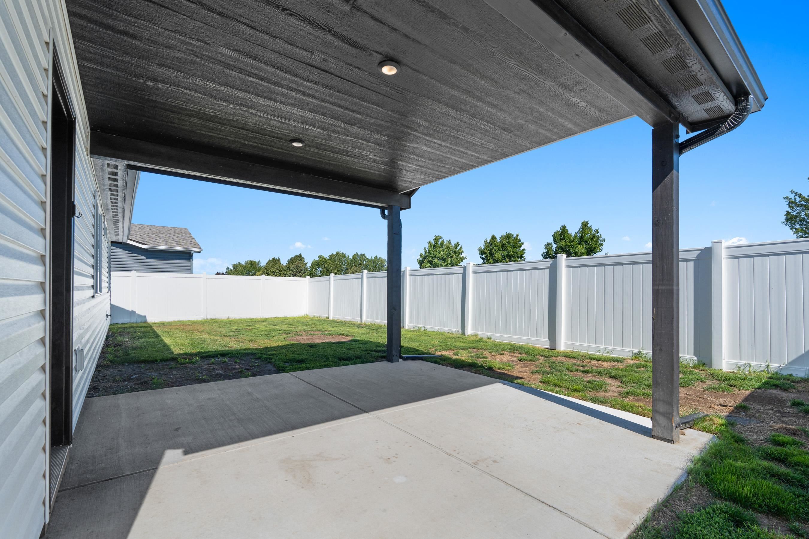 10326 W Salmonberry Rd - Photo 16