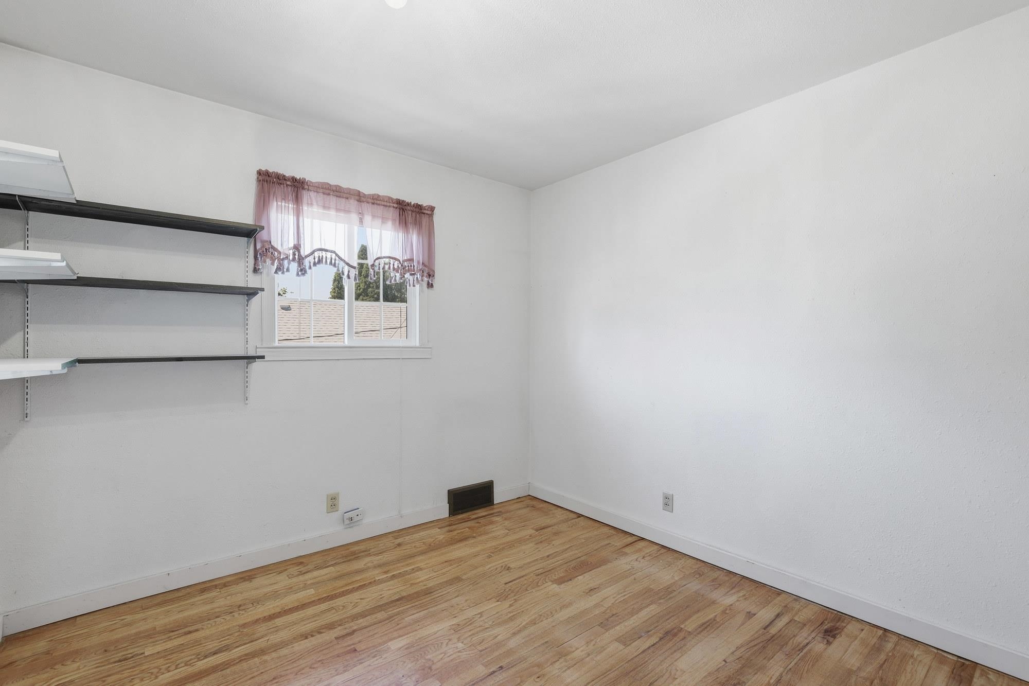 1424 E EMPIRE Ave - Photo 19