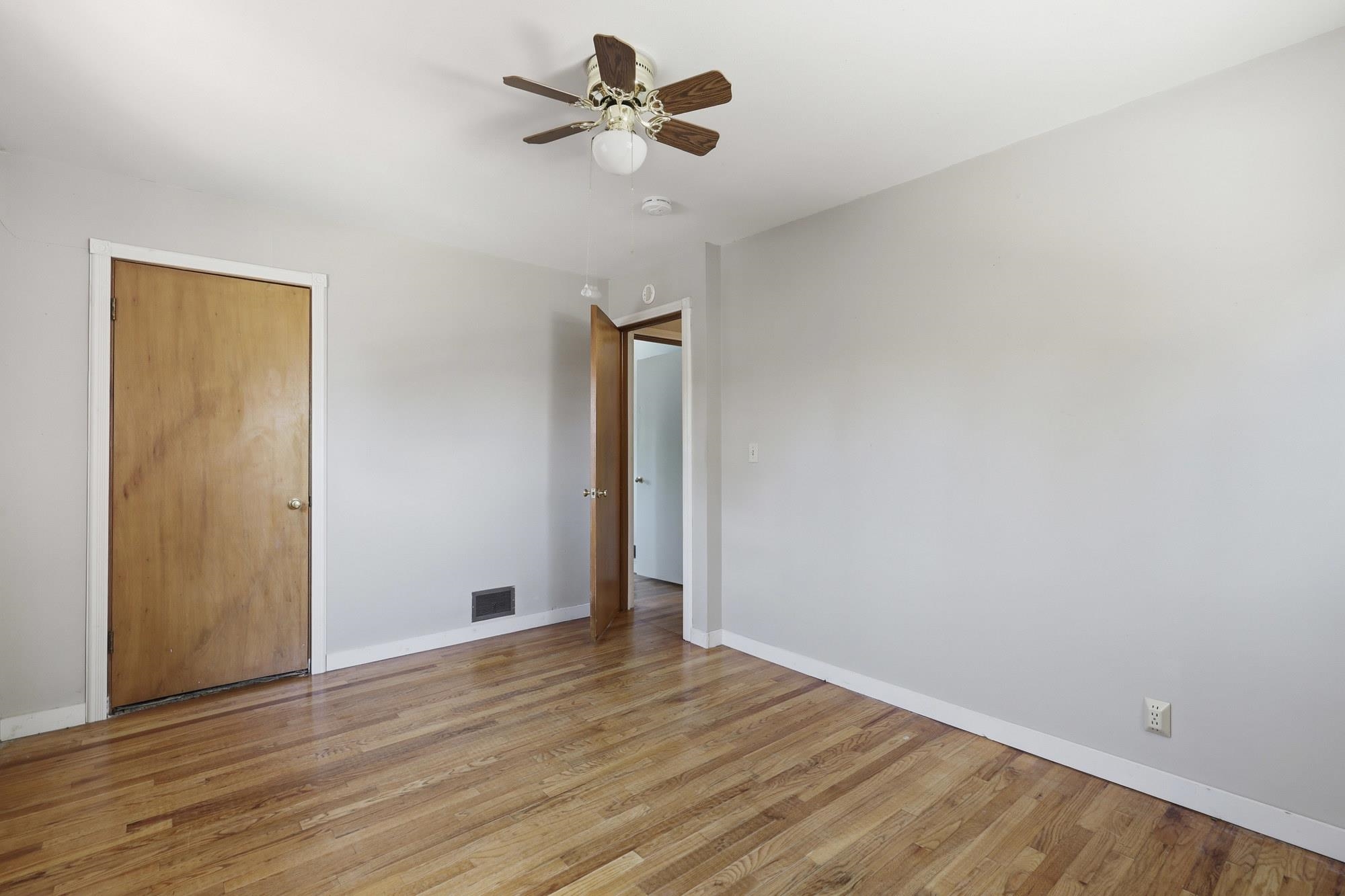 1424 E EMPIRE Ave - Photo 22