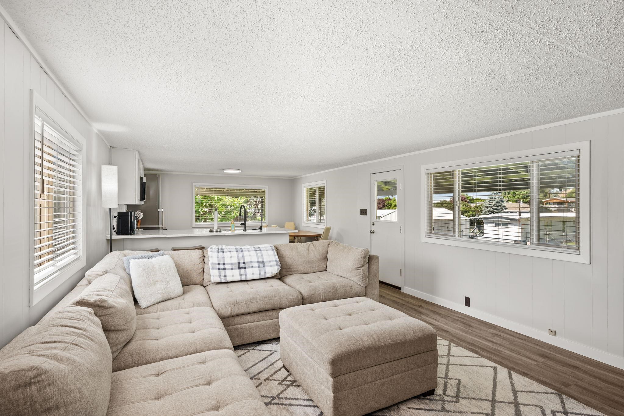 1208 Ponderosa Ave - Photo 6