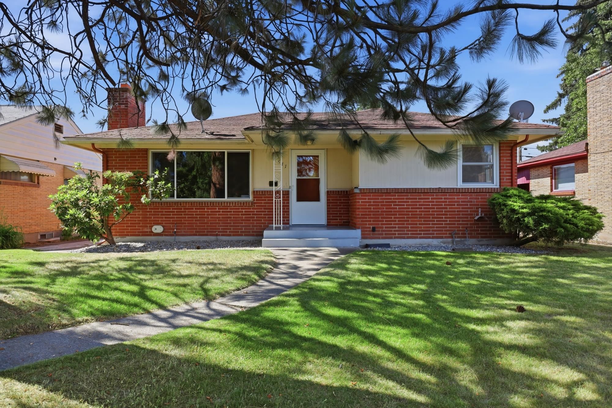 511 W Columbia Ave - Photo 1