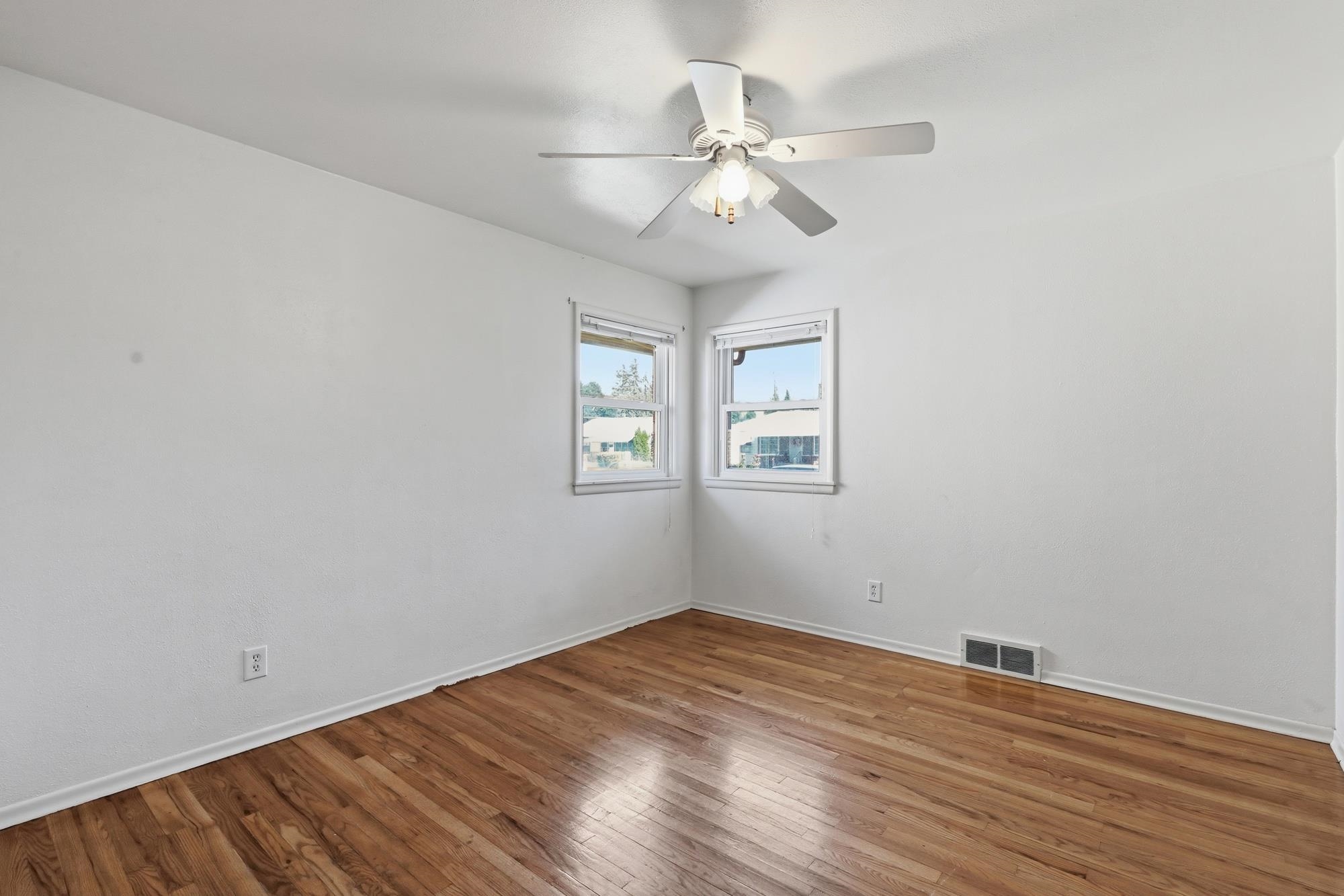 511 W Columbia Ave - Photo 12
