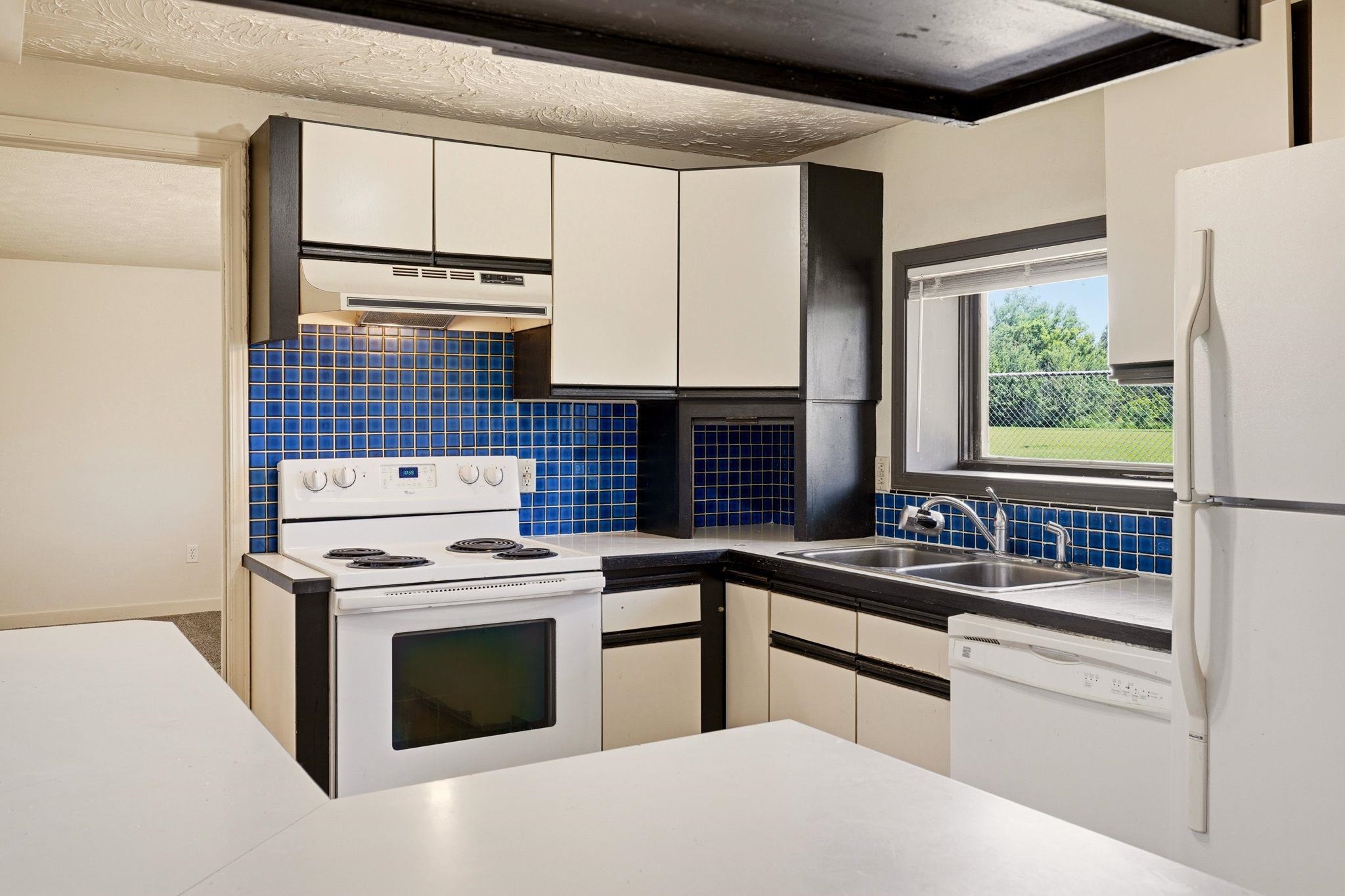 625 Clay St - Photo 8