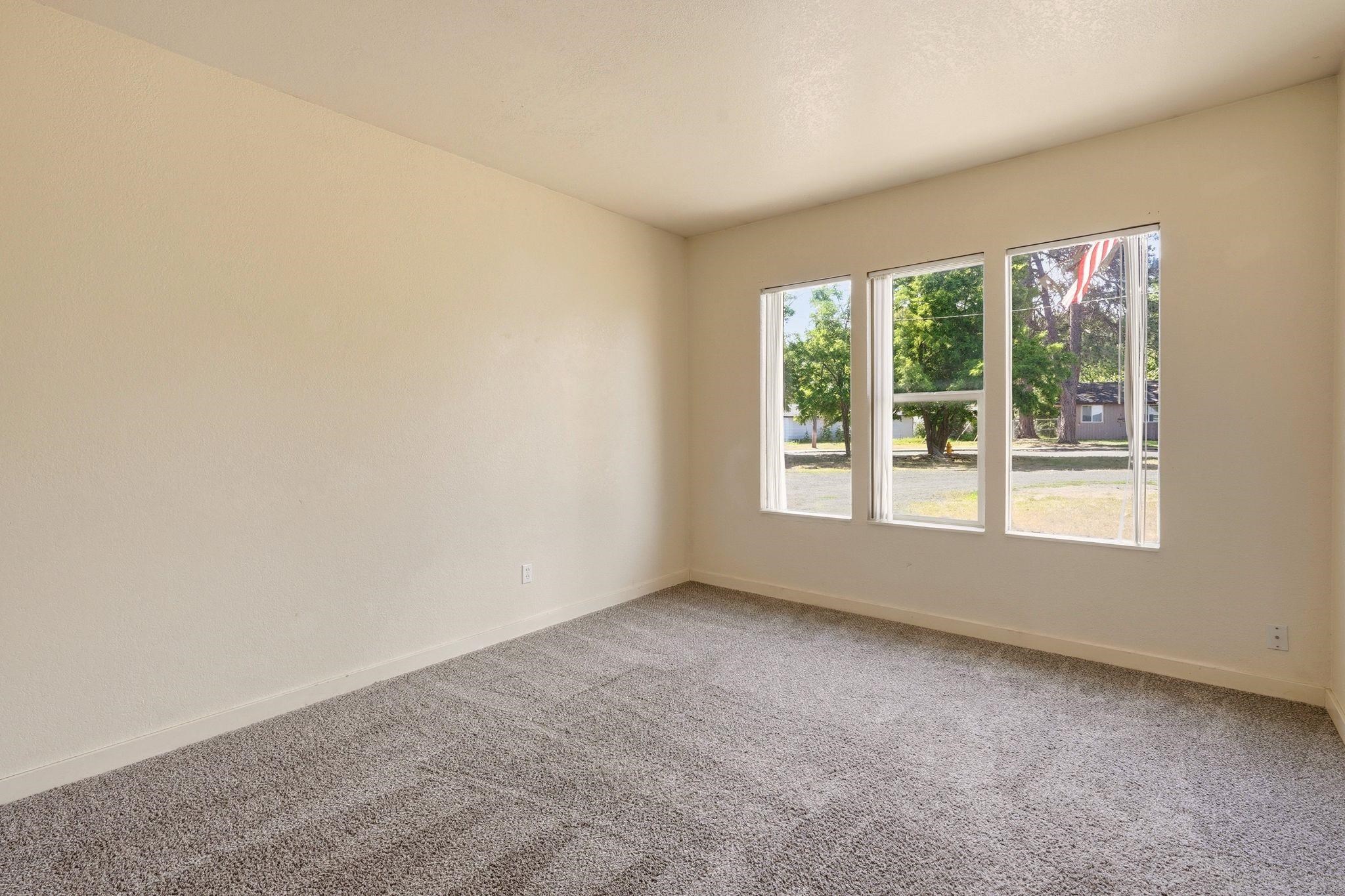 625 Clay St - Photo 12