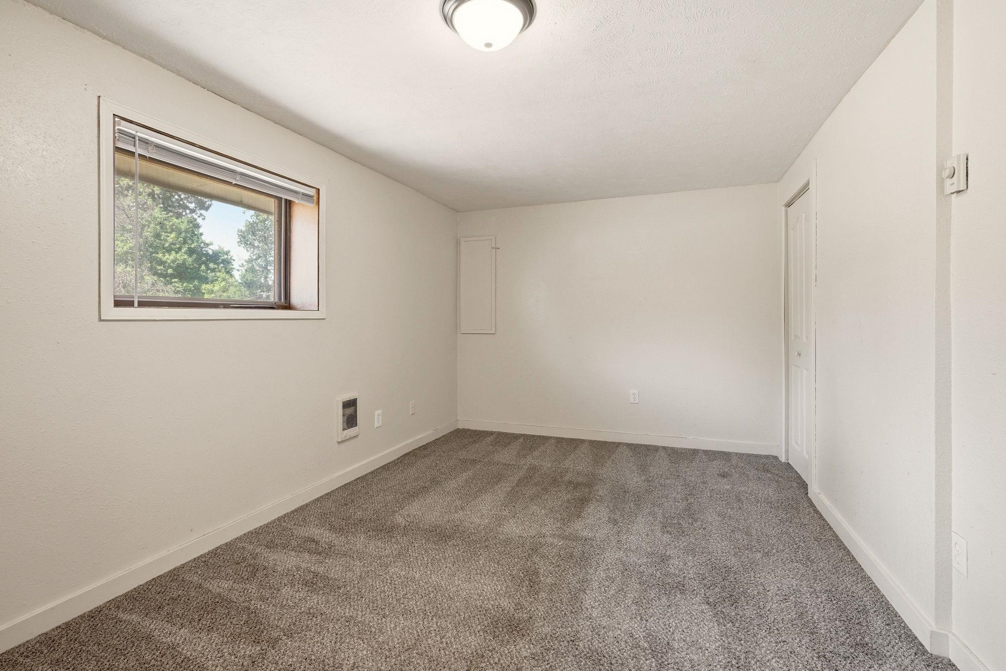 625 Clay St - Photo 13