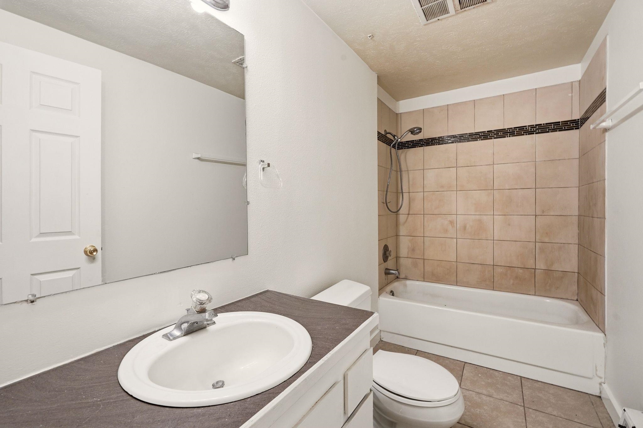 625 Clay St - Photo 17