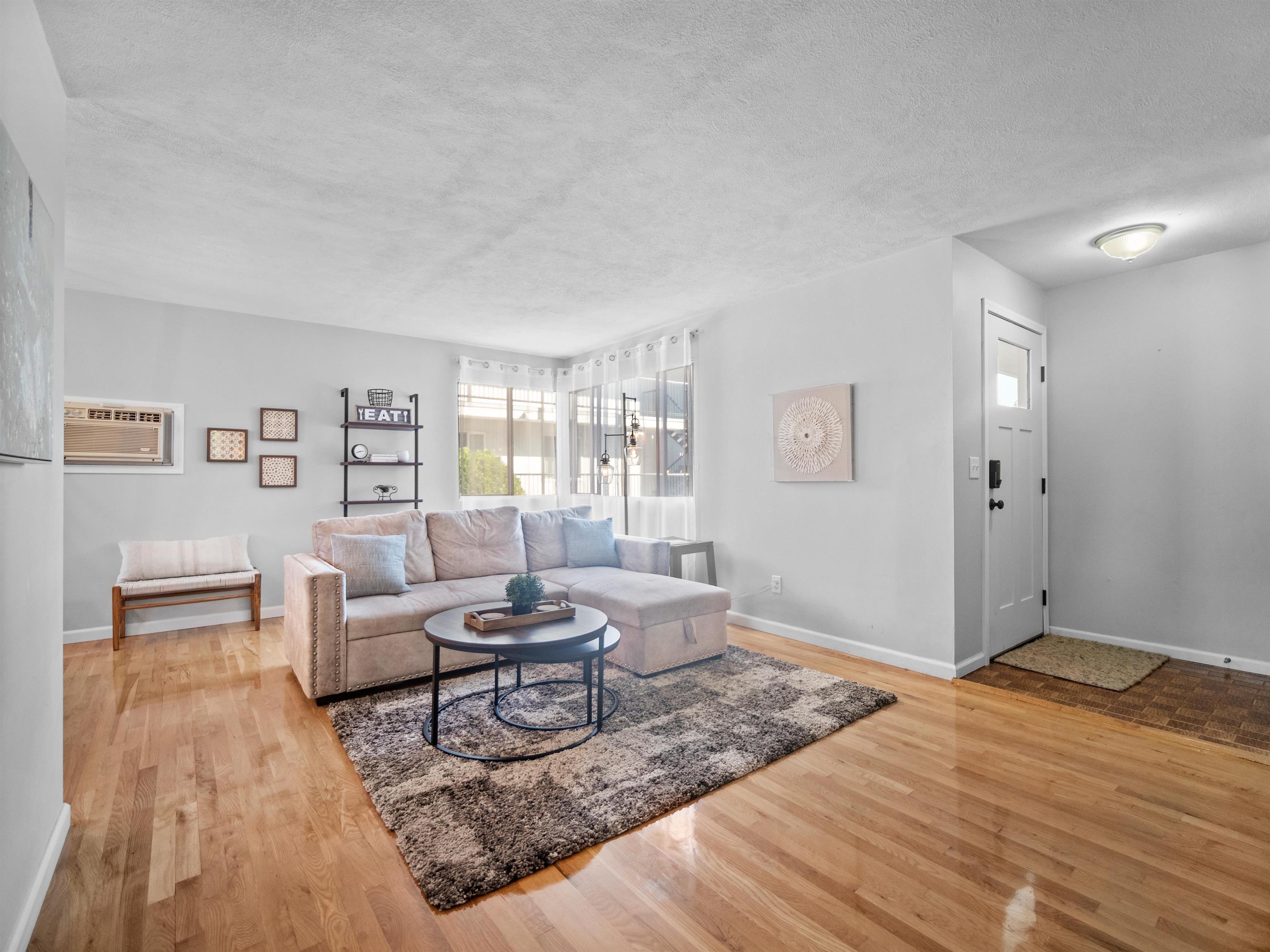 1608 W 8TH Ave - Photo 3
