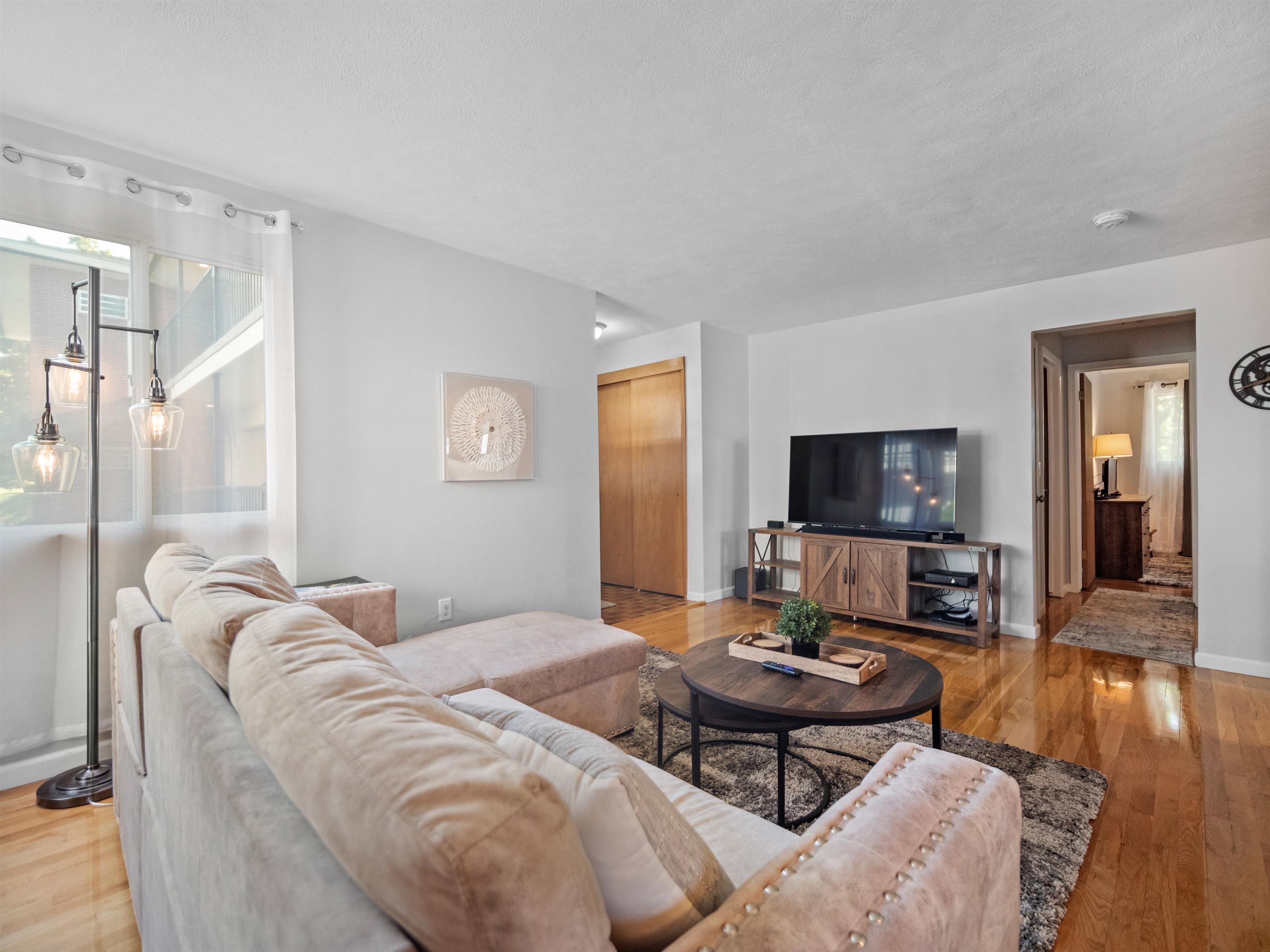 1608 W 8TH Ave - Photo 4