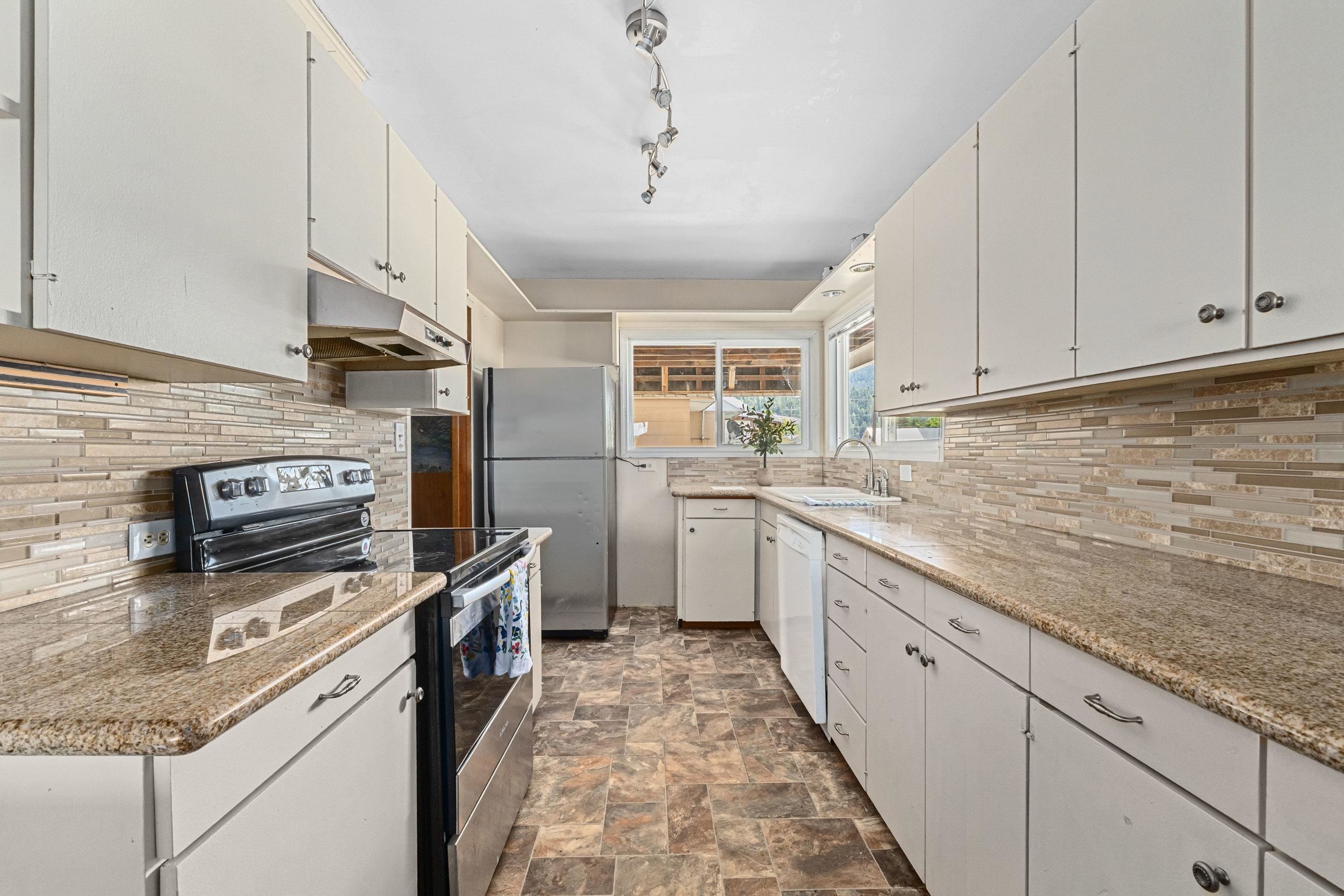 103 Selkirk St - Photo 6