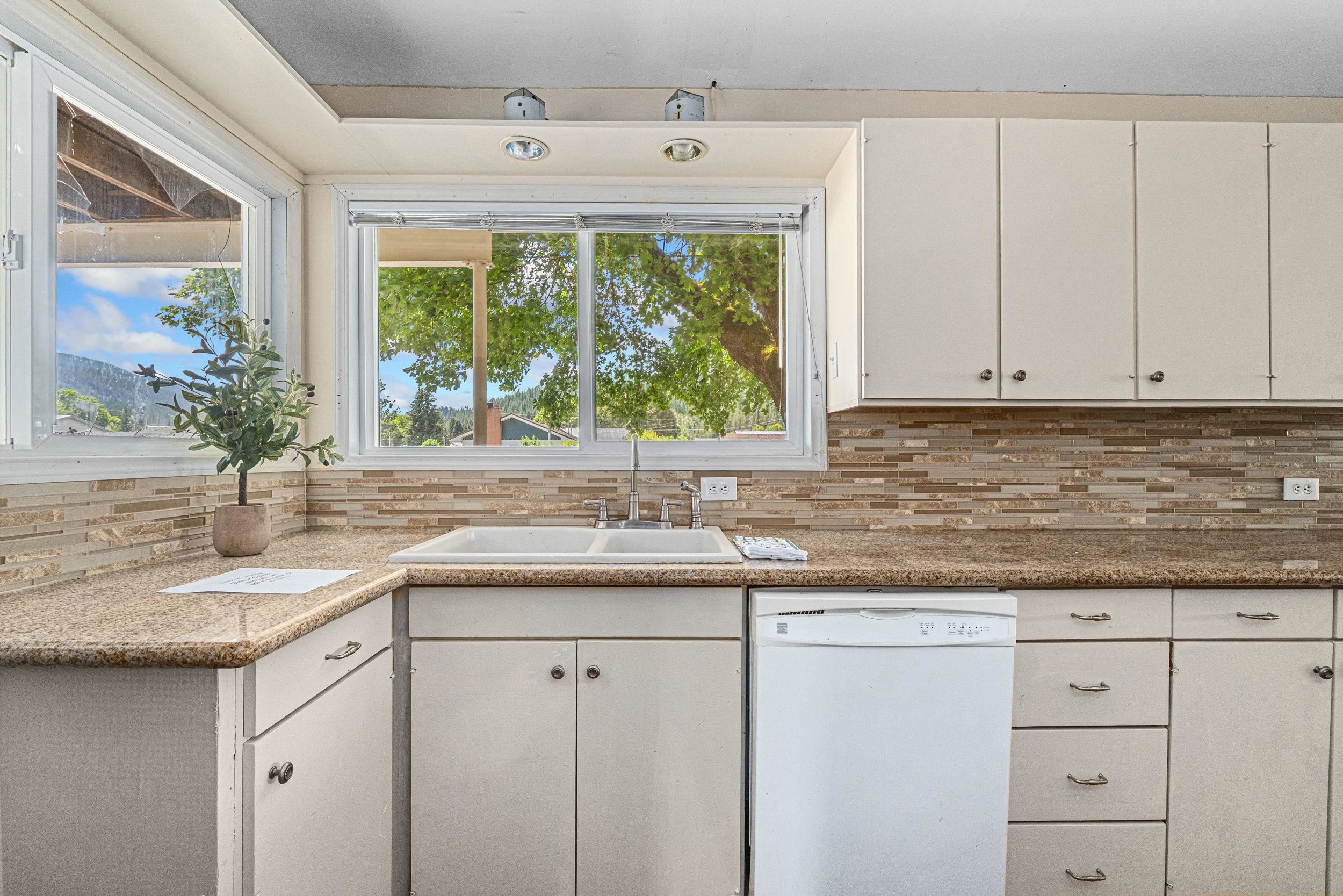 103 Selkirk St - Photo 7