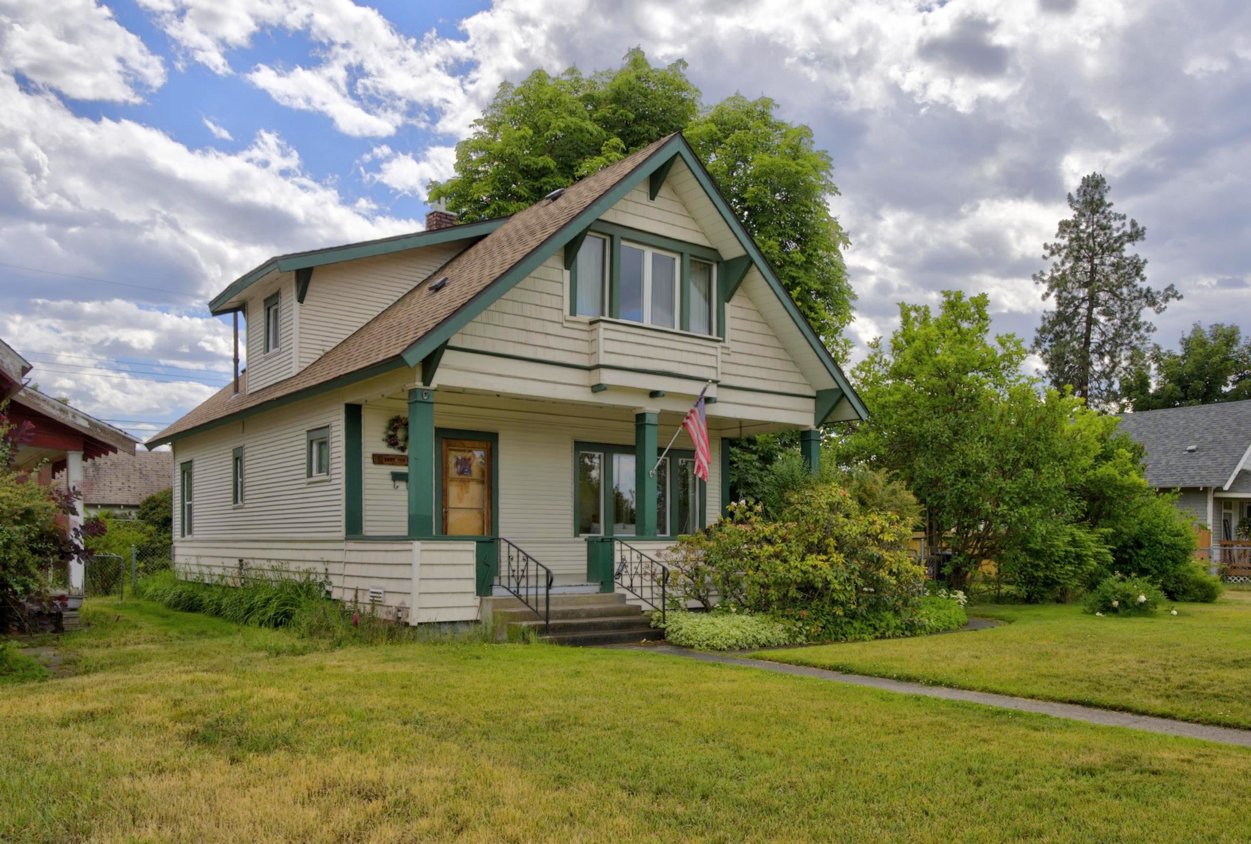 1118 E EVERETT Ave - Photo 2