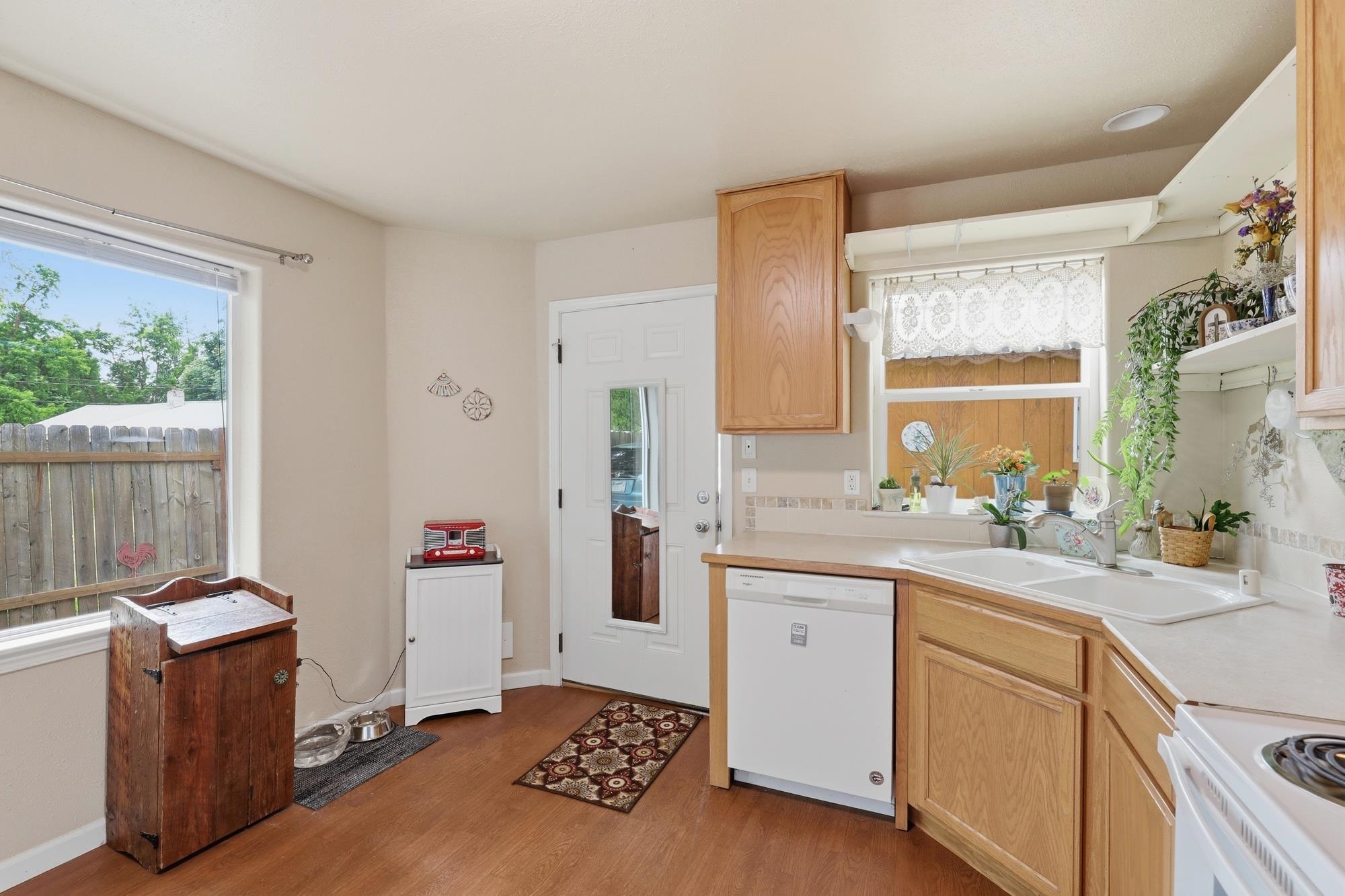 523 N North Ave - Photo 6
