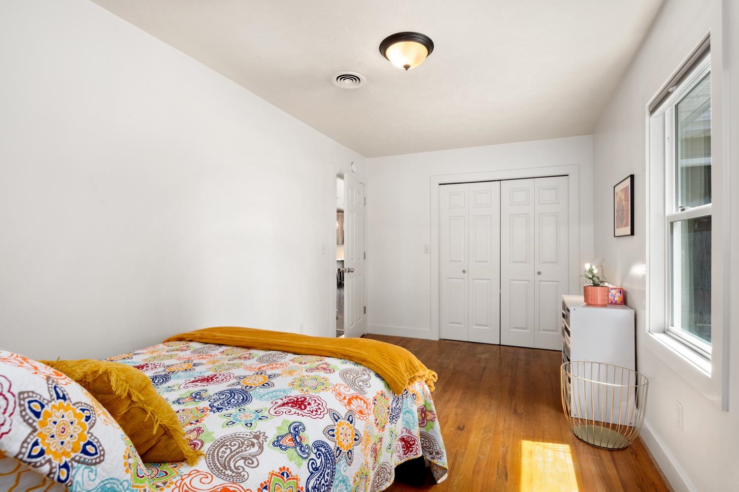 306 W 3rd St - Photo 25