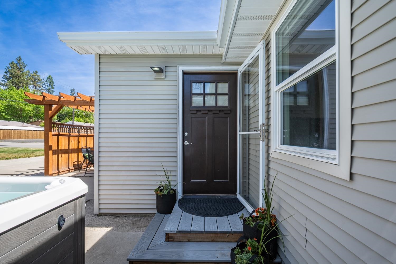 306 W 3rd St - Photo 37