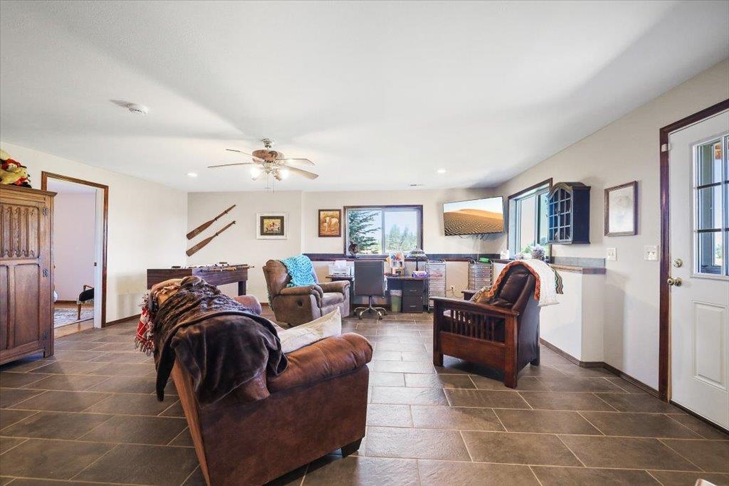 20717 N Division Rd - Photo 23