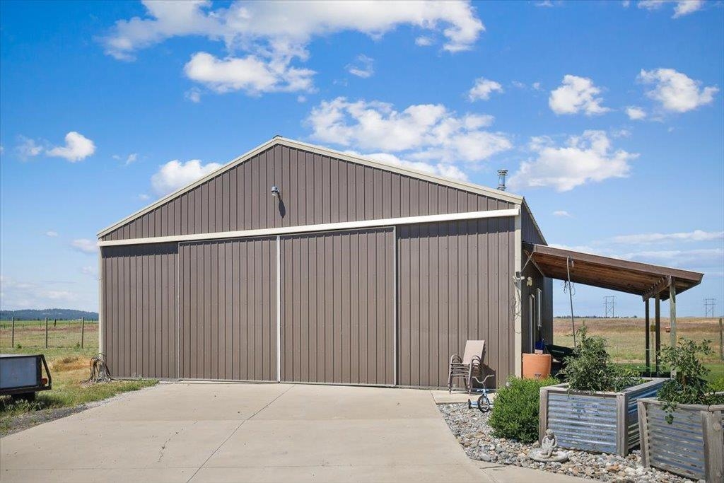 20717 N Division Rd - Photo 33
