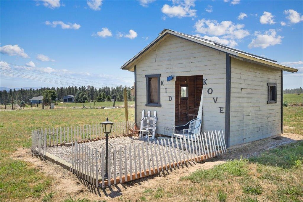 20717 N Division Rd - Photo 35