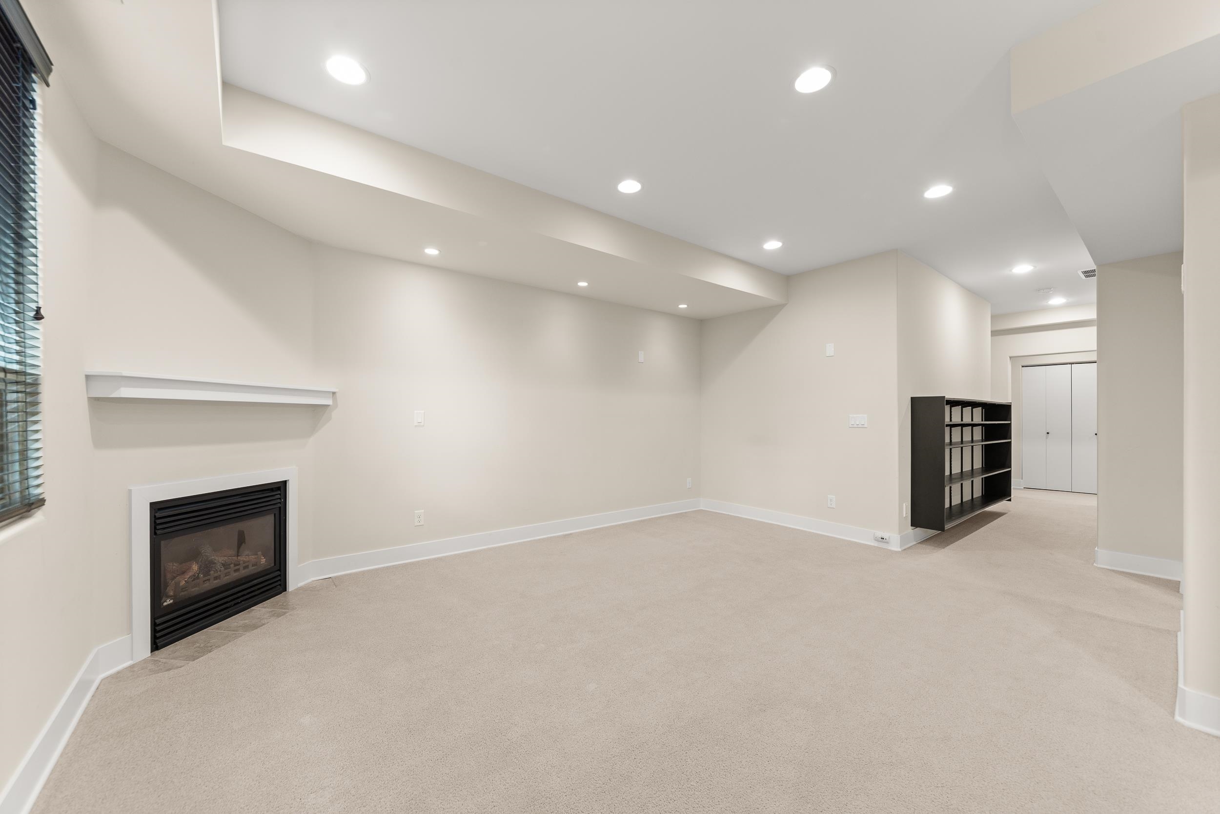 2021 S Eastern Ln - Photo 37