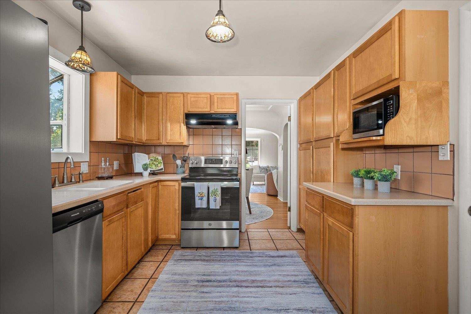 440 W 27TH Ave - Photo 11