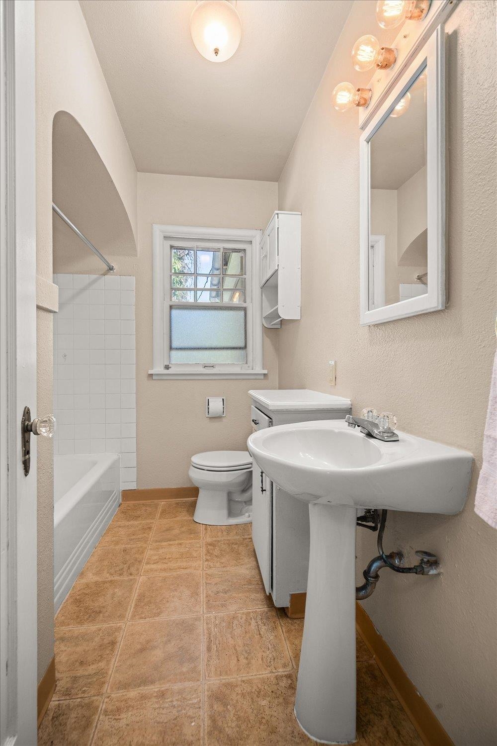 440 W 27TH Ave - Photo 15