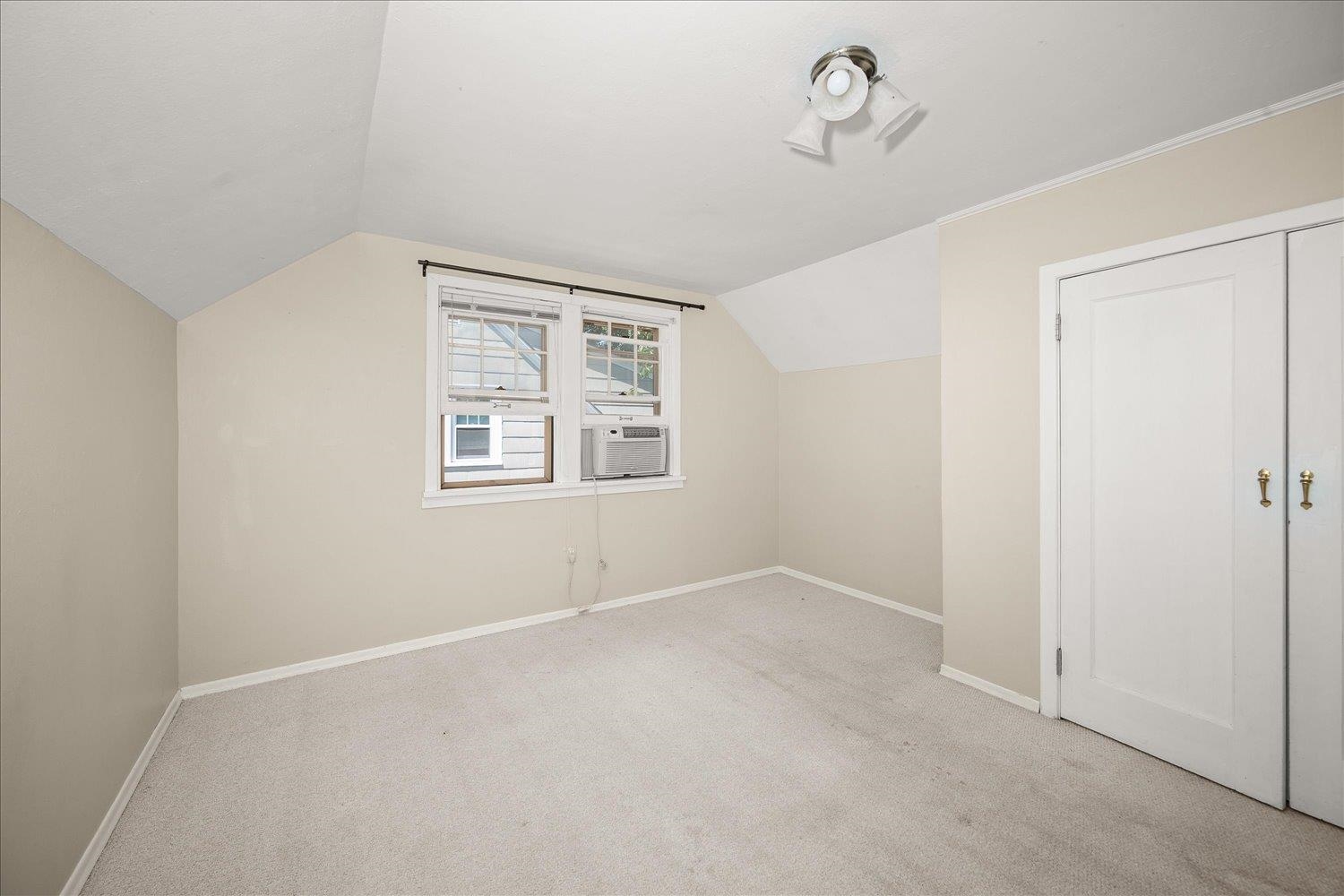 440 W 27TH Ave - Photo 19