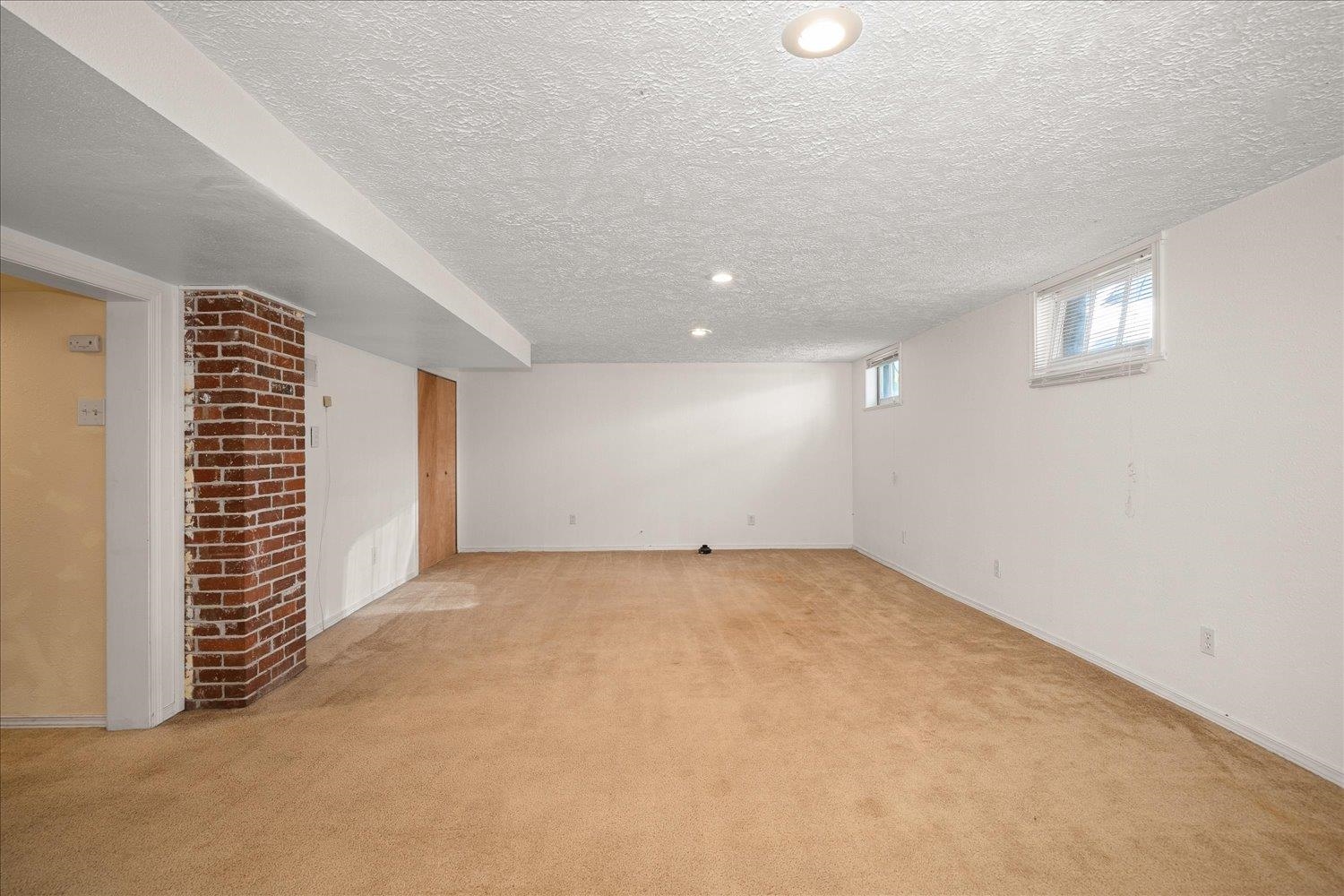 440 W 27TH Ave - Photo 22