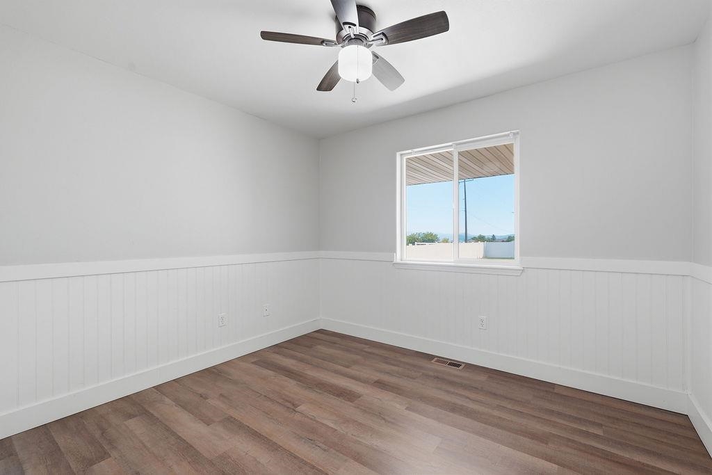 9428 N Oak St - Photo 16