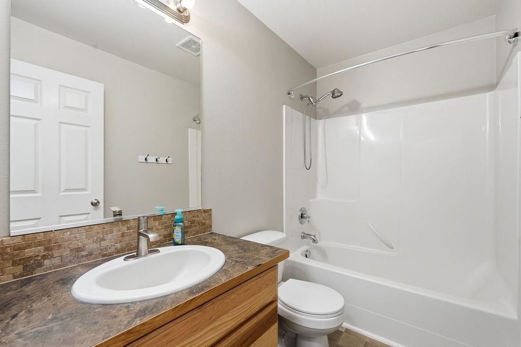 9428 N Oak St - Photo 19